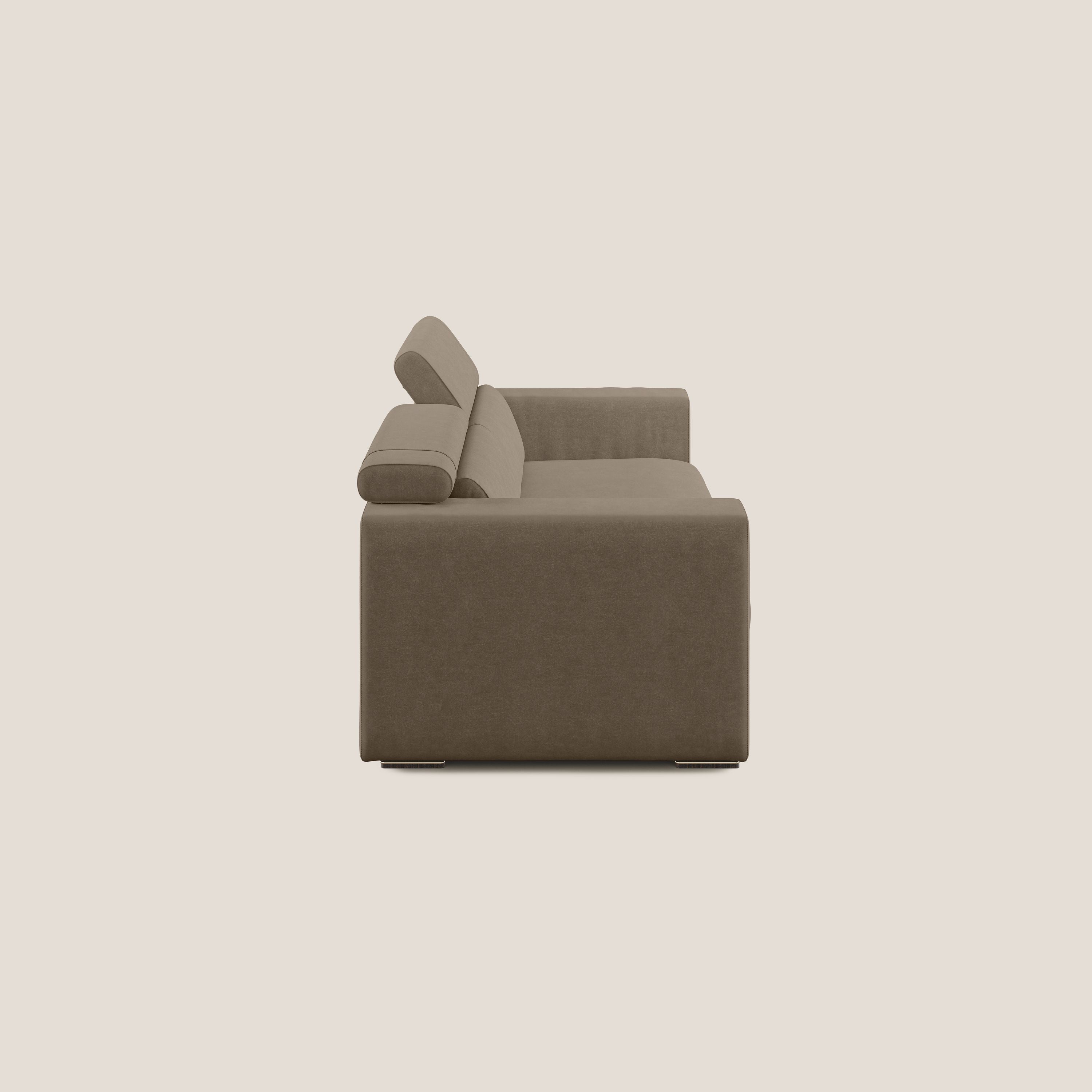 Vegas divano con poggiatesta reclinabili in microfibra smacchiabile T11 marrone - divani.store