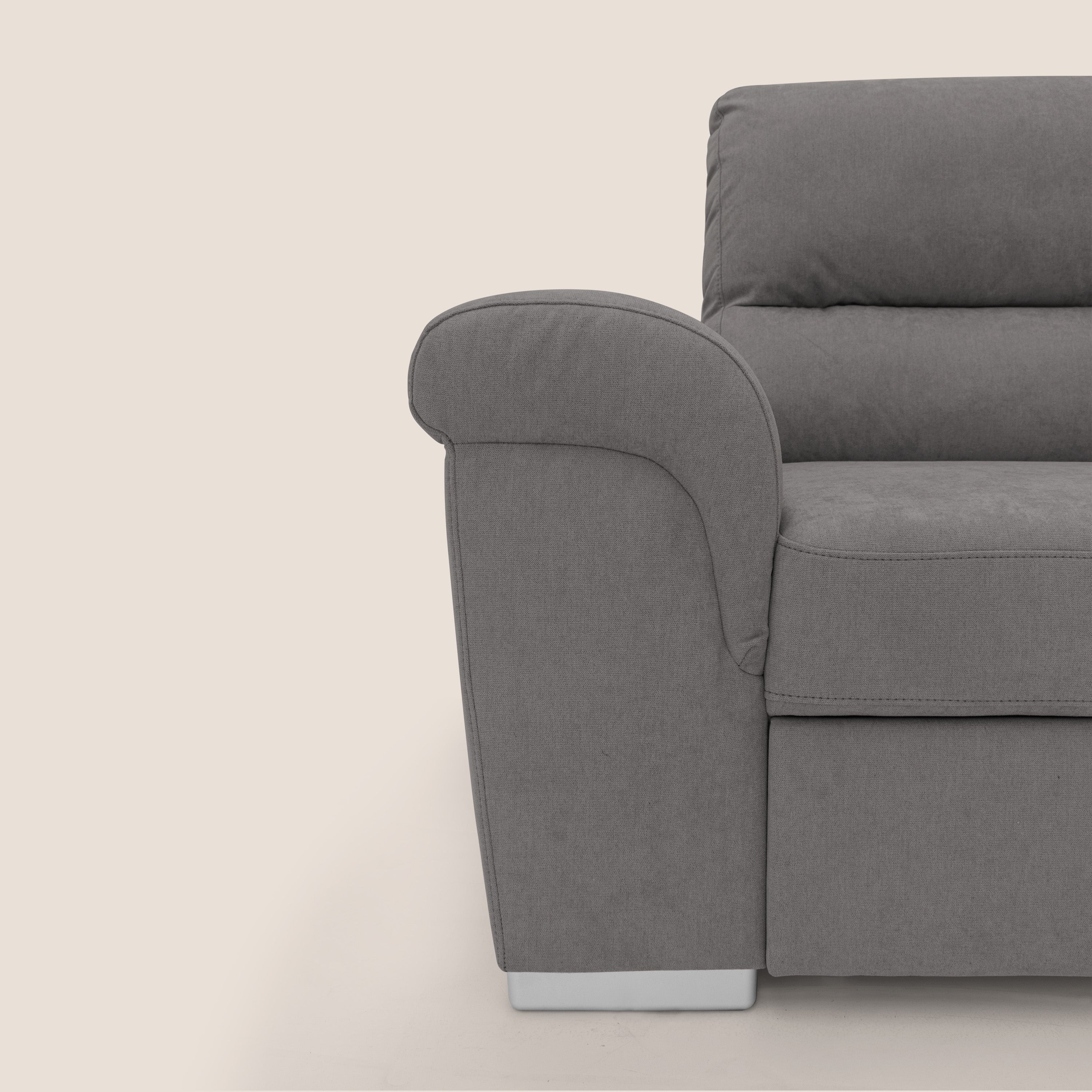 Minerva divano angolare con estraibile a cassettone e pouf contenitore in tessuto morbido impermeabile T02 grigio - divani.store