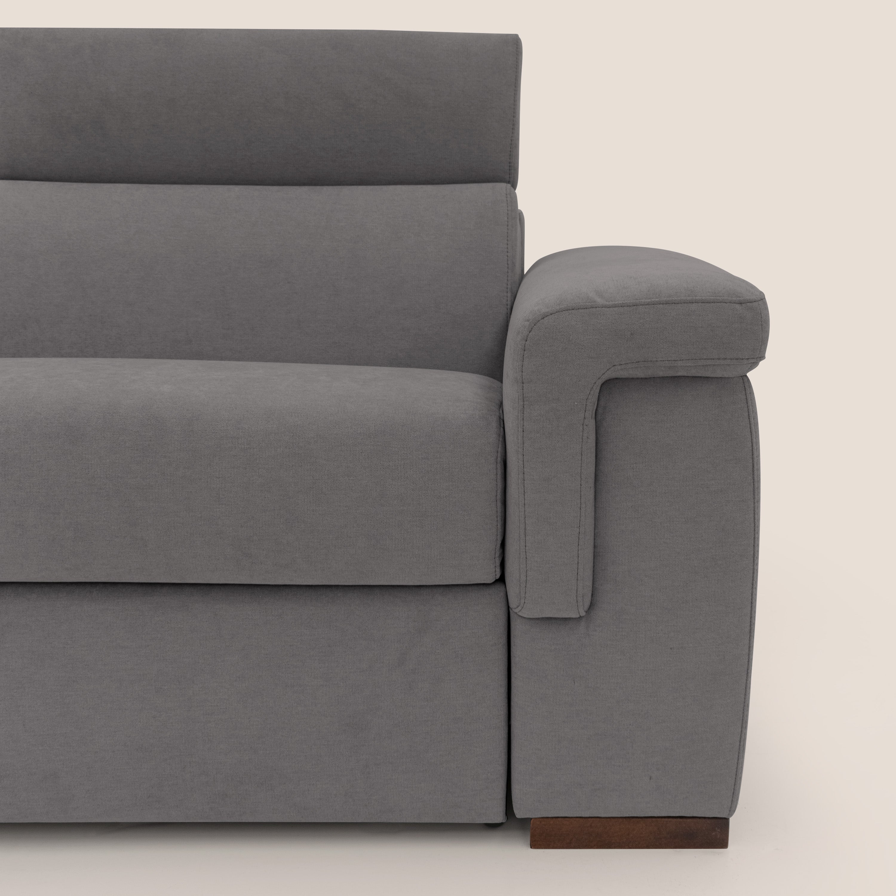 Giunone divano letto con materasso alto 18 cm e poggiatesta reclinabili in tessuto impermeabile T02 grigio - divani.store