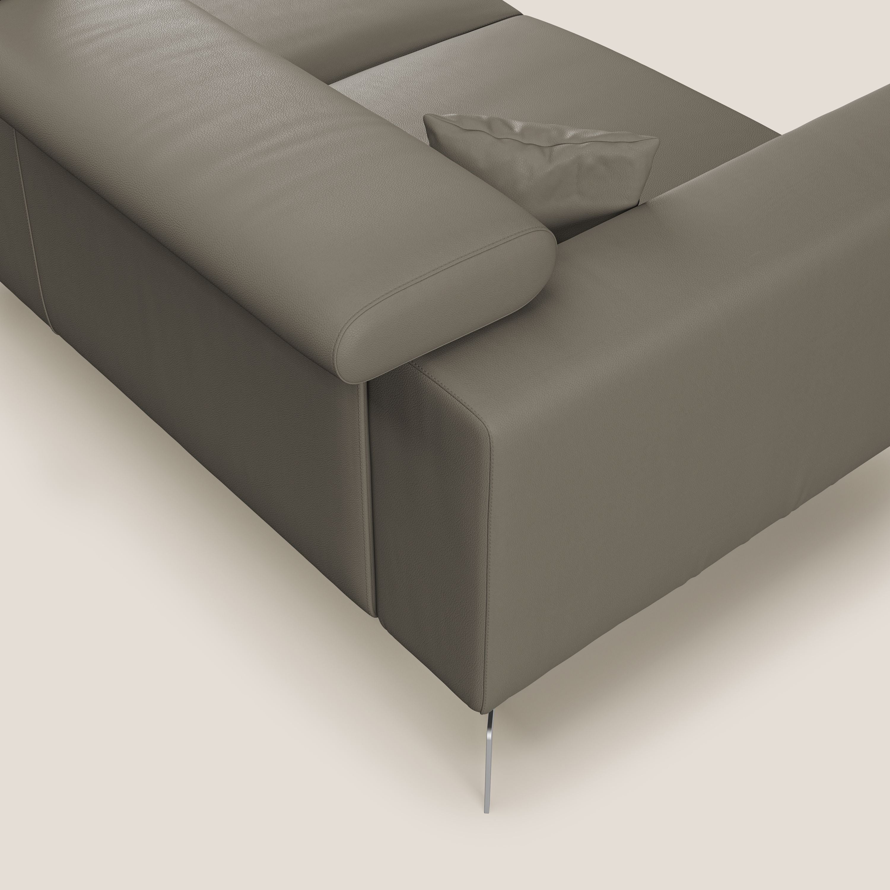 Blade Divano moderno angolare con poggiatesta reclinabili in Ecopelle T04 talpa - divani.store