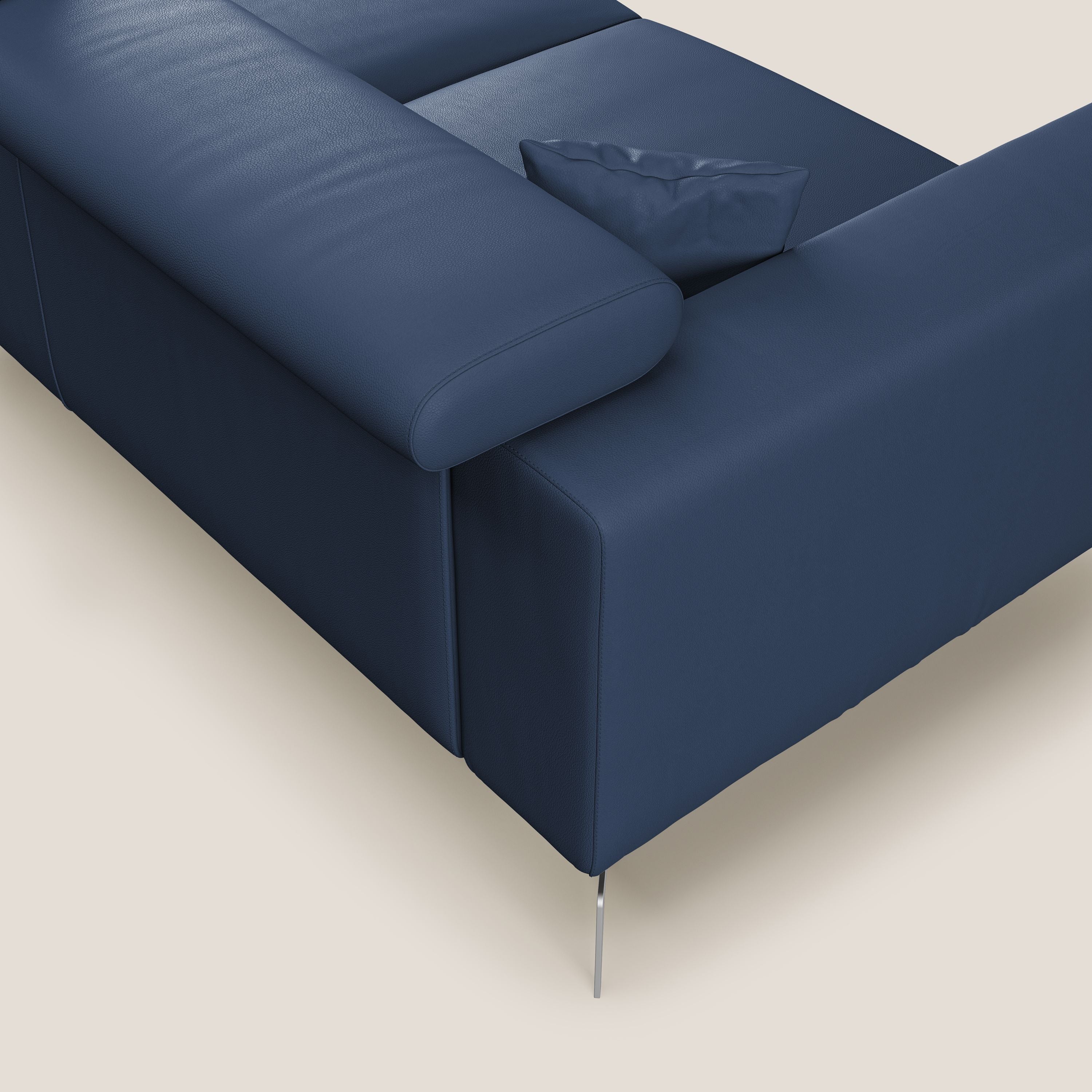 Blade Divano moderno angolare con poggiatesta reclinabili in Ecopelle T04 blu - divani.store