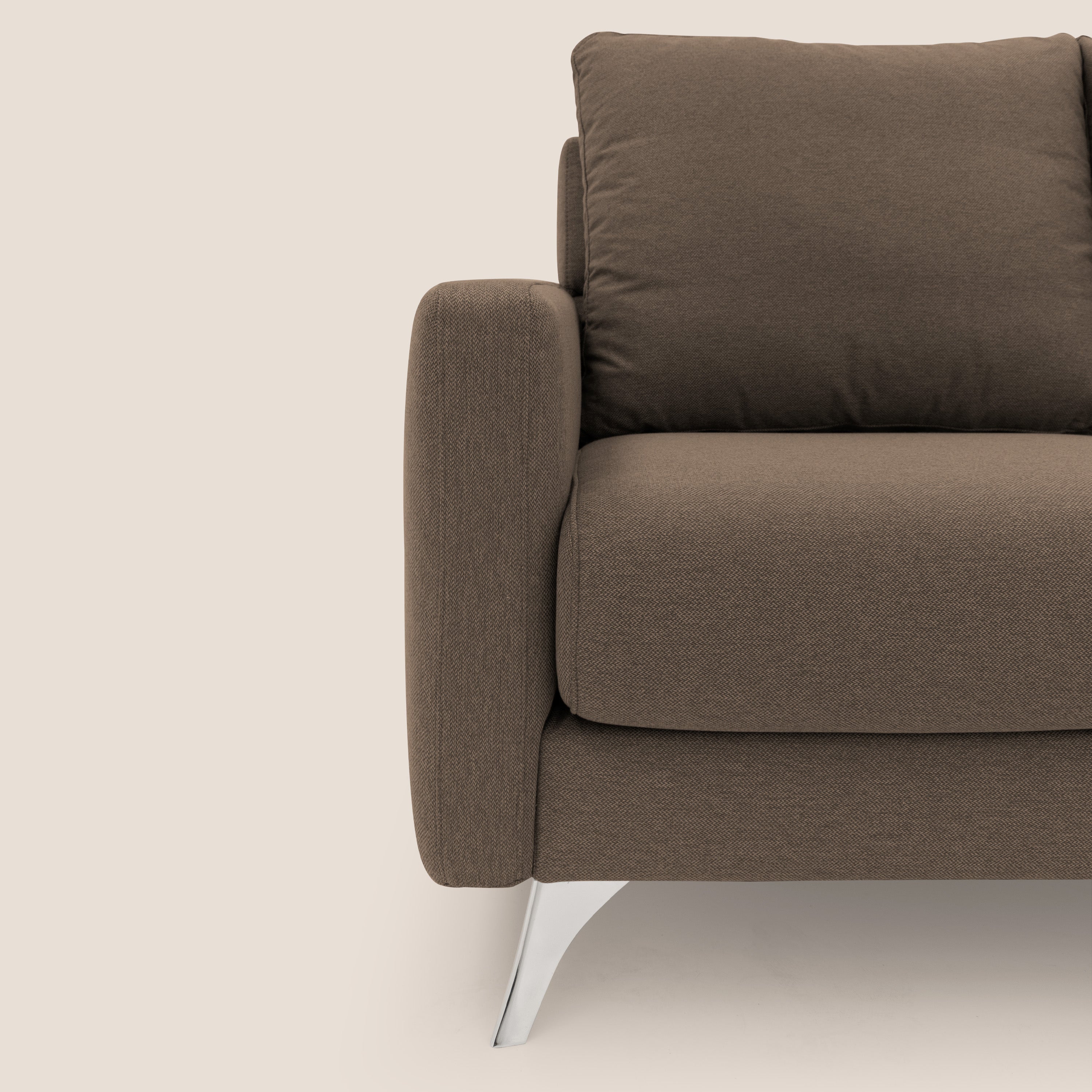 Klimt divano con sedute allungabili e schienali in piuma d'oca in tessuto smacchiabile T05 marrone - divani.store