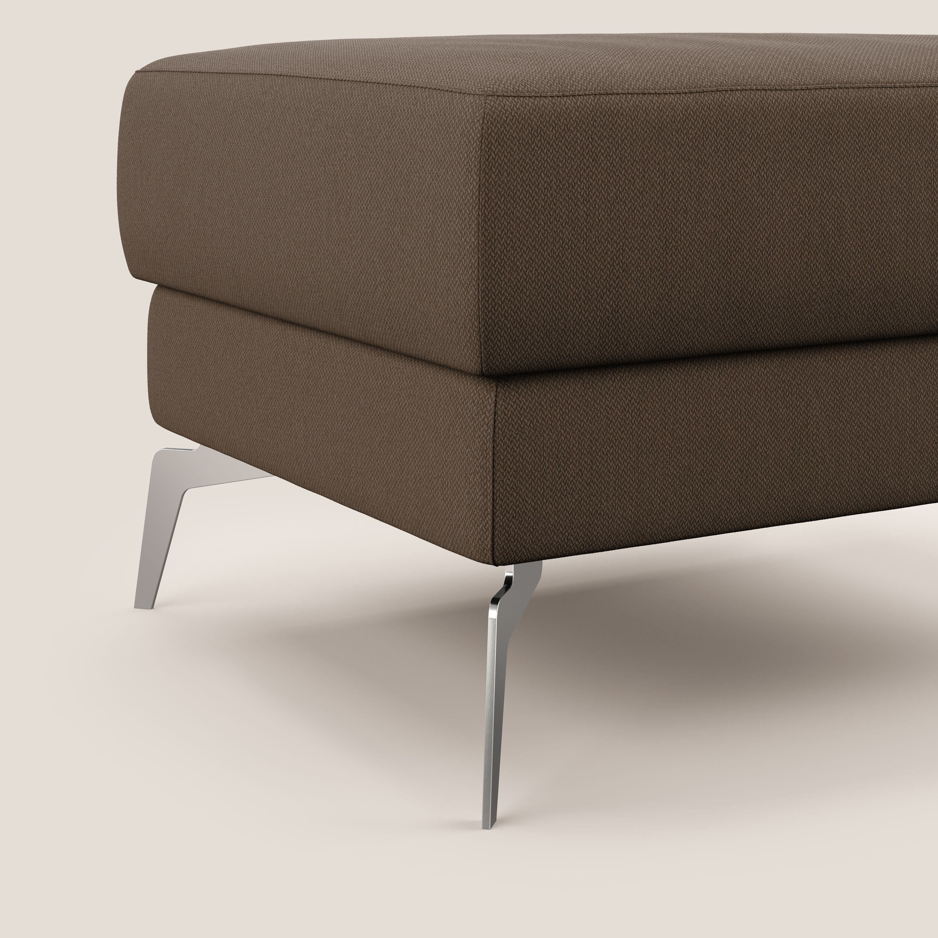 Star Pouf con piedini alti in tessuto smacchiabile T05 marrone - divani.store