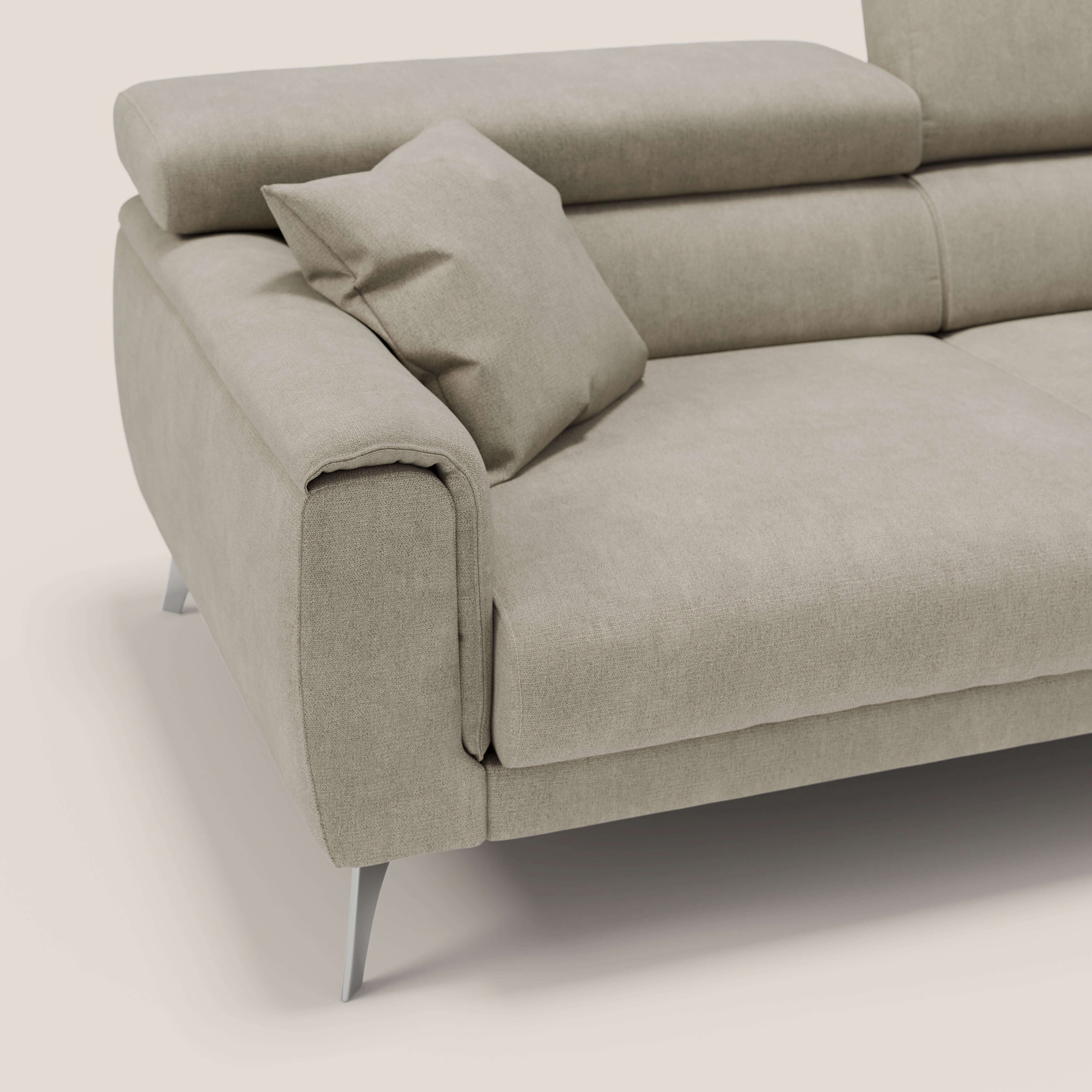 Caravaggio divano con sedute allungabili e poggiatesta reclinabili in tessuto impermeabile T02 panna - divani.store