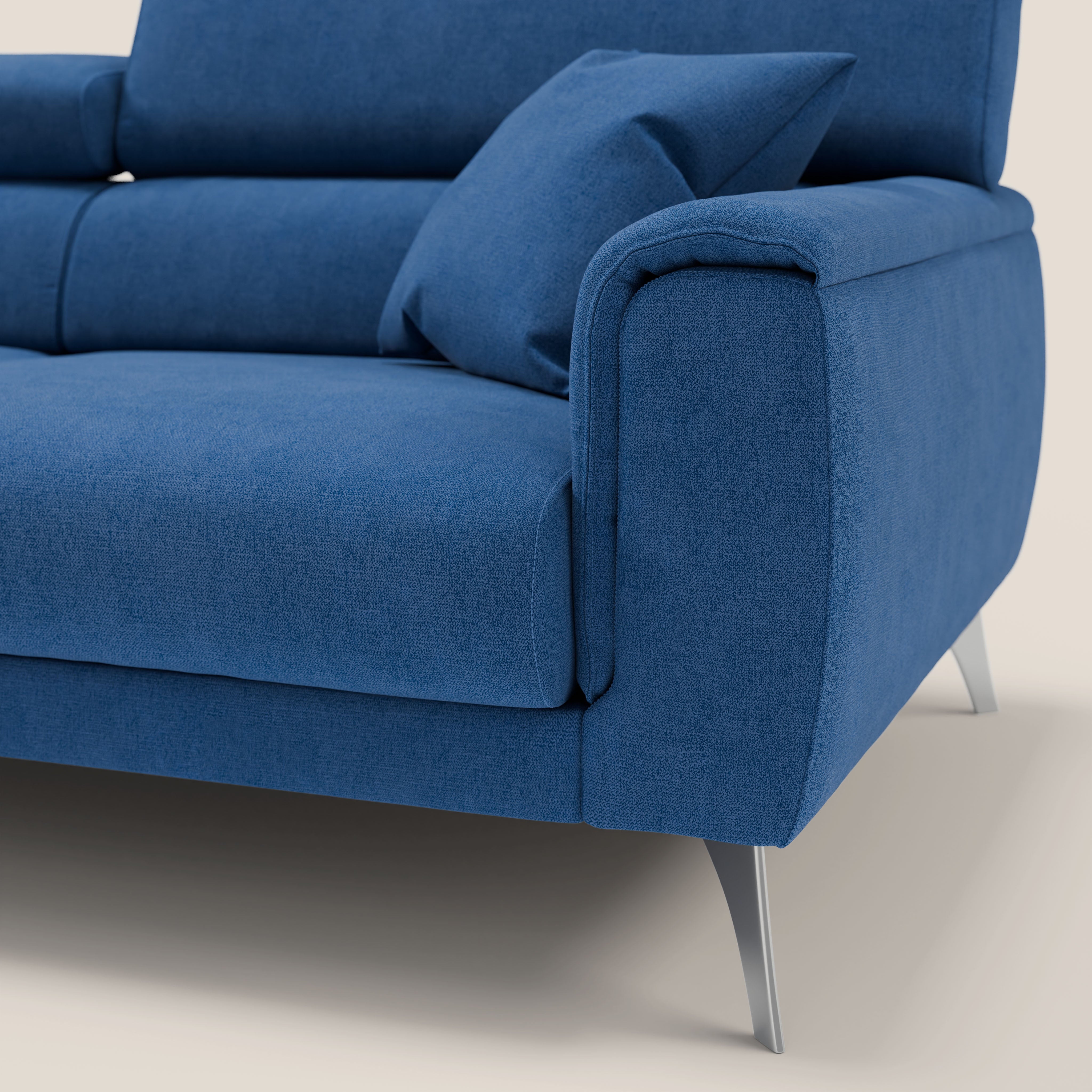 Caravaggio divano con sedute allungabili e poggiatesta reclinabili in tessuto impermeabile T02 blu - divani.store