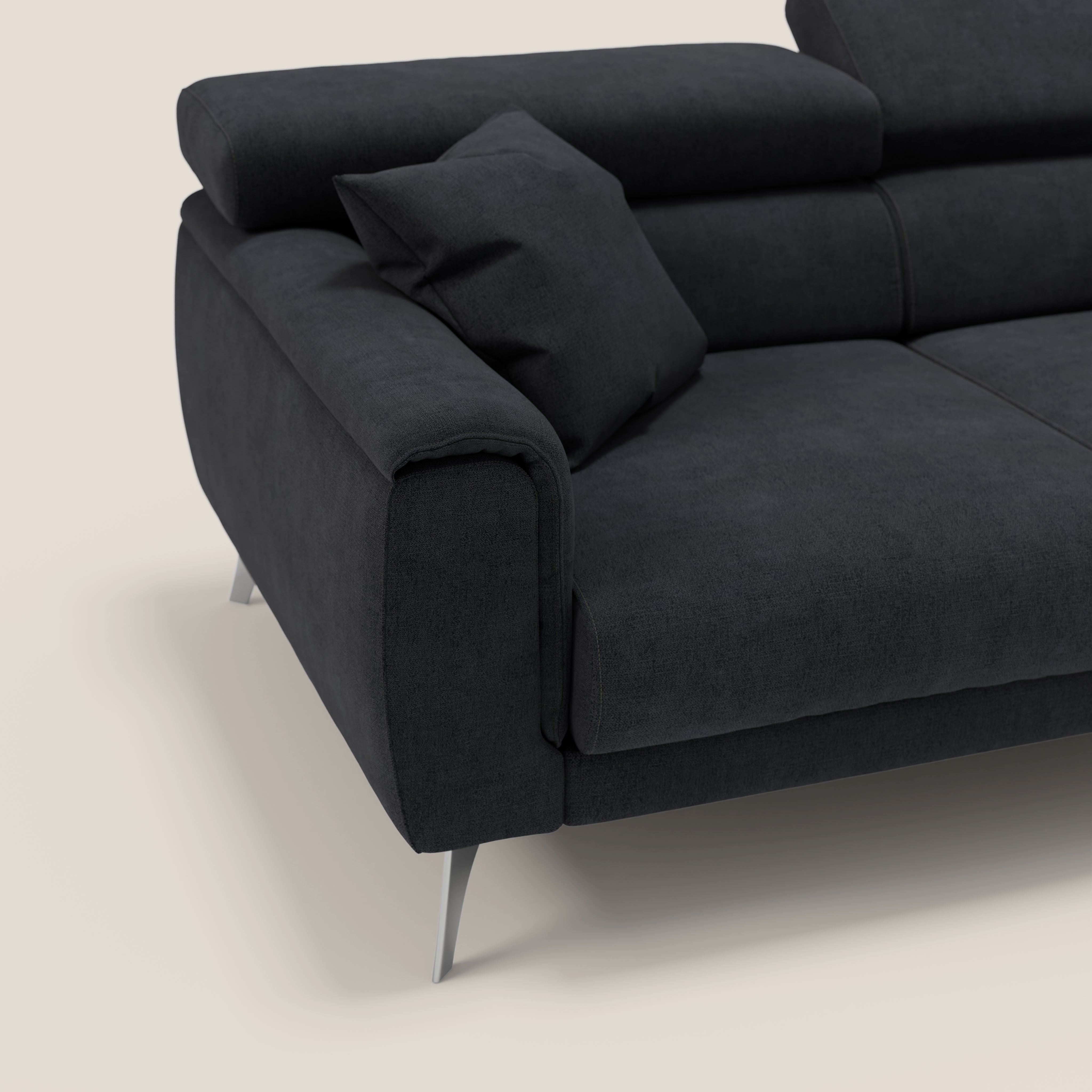 Caravaggio divano con 3 sedute allungabili indipendenti e poggiatesta reclinabili in tessuto impermeabile T02 nero - divani.store