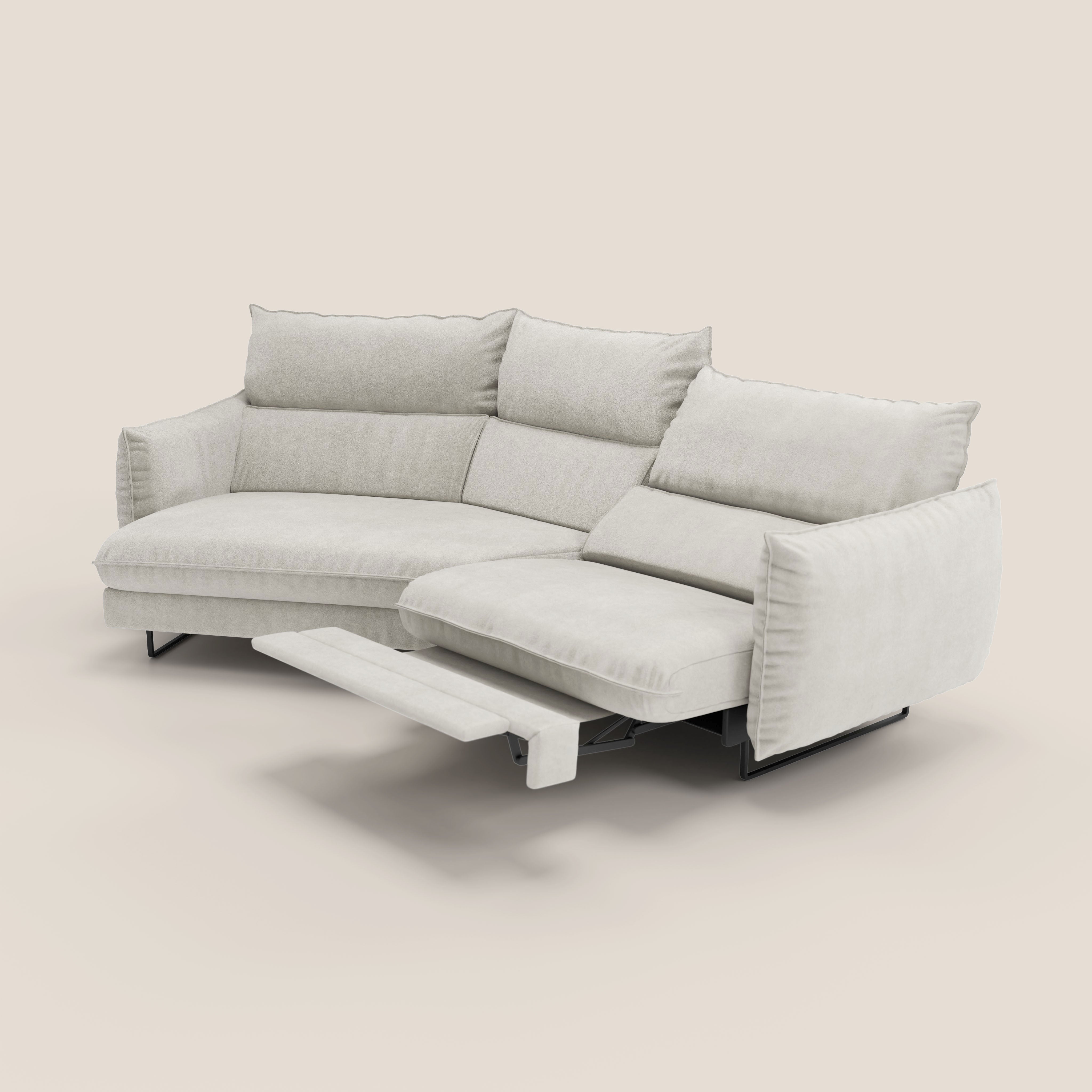 Monamour divano moderno angolare con opzione relax elettrico in microfibra smacchiabile impermeabile T11 panna - divani.store