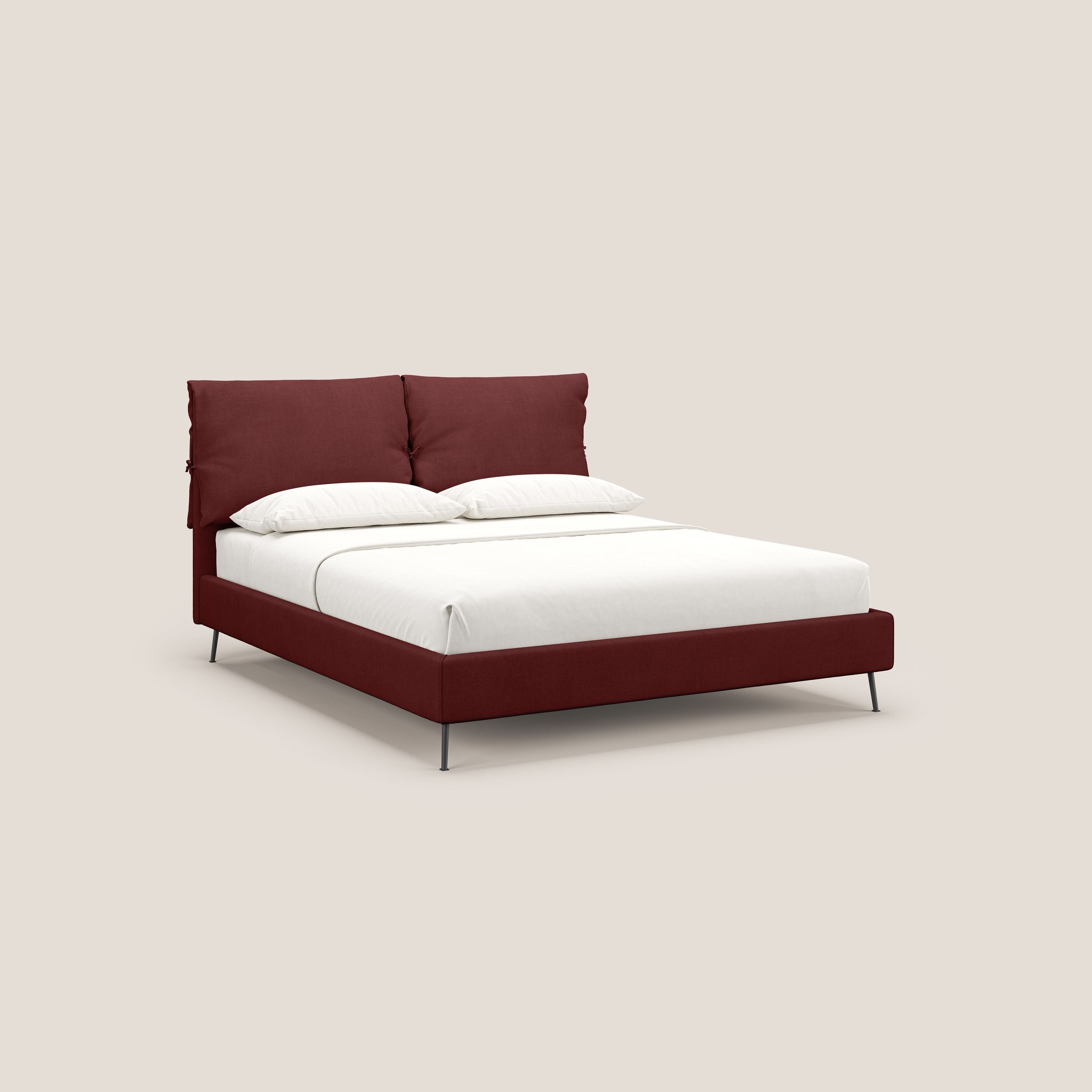 Artemisia letto imbottito con piedini alti sfoderabile in tessuto smacchiabile T17 rosso - divani.store