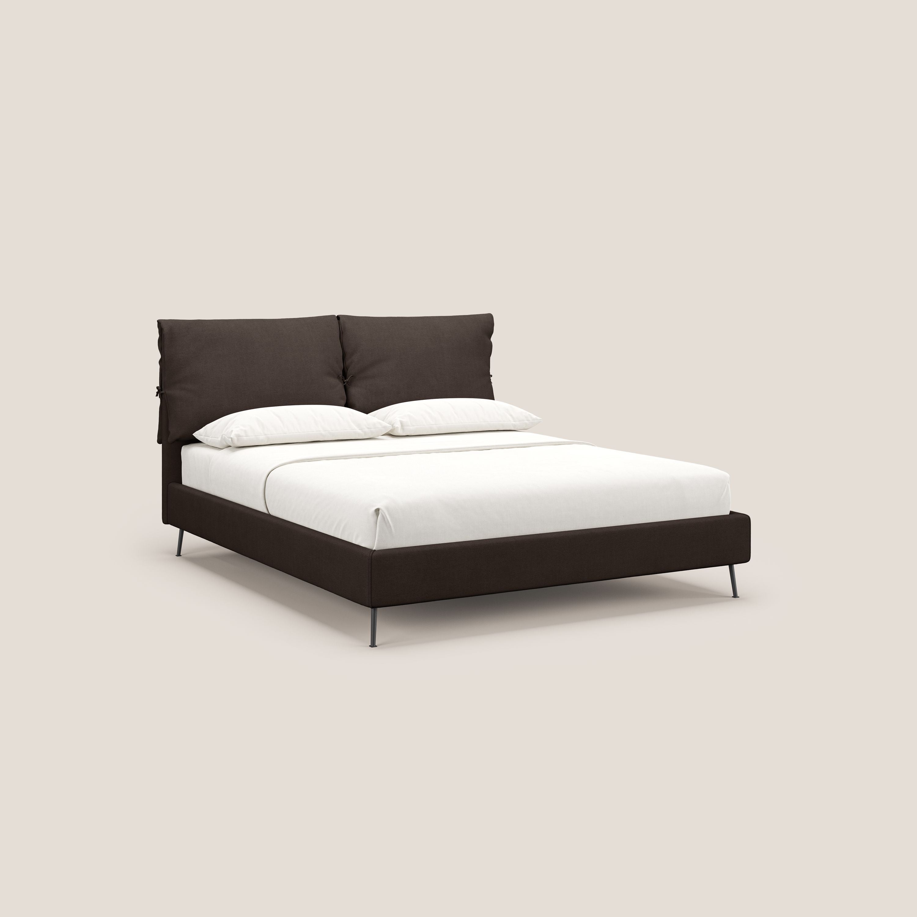 Artemisia letto imbottito con piedini alti sfoderabile in tessuto smacchiabile T17 marrone - divani.store
