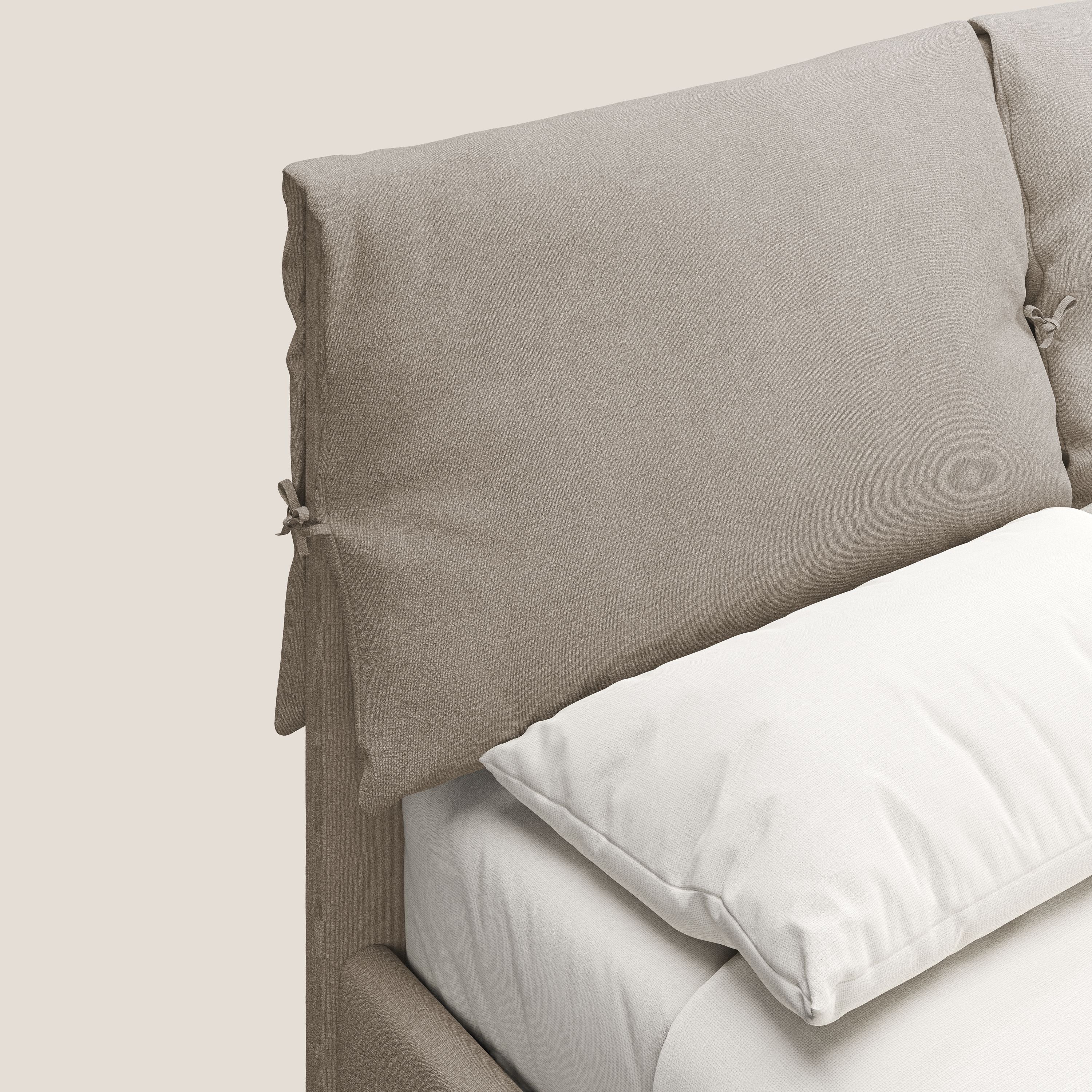 Artemisia letto imbottito con piedini alti sfoderabile in tessuto smacchiabile T17 beige - divani.store