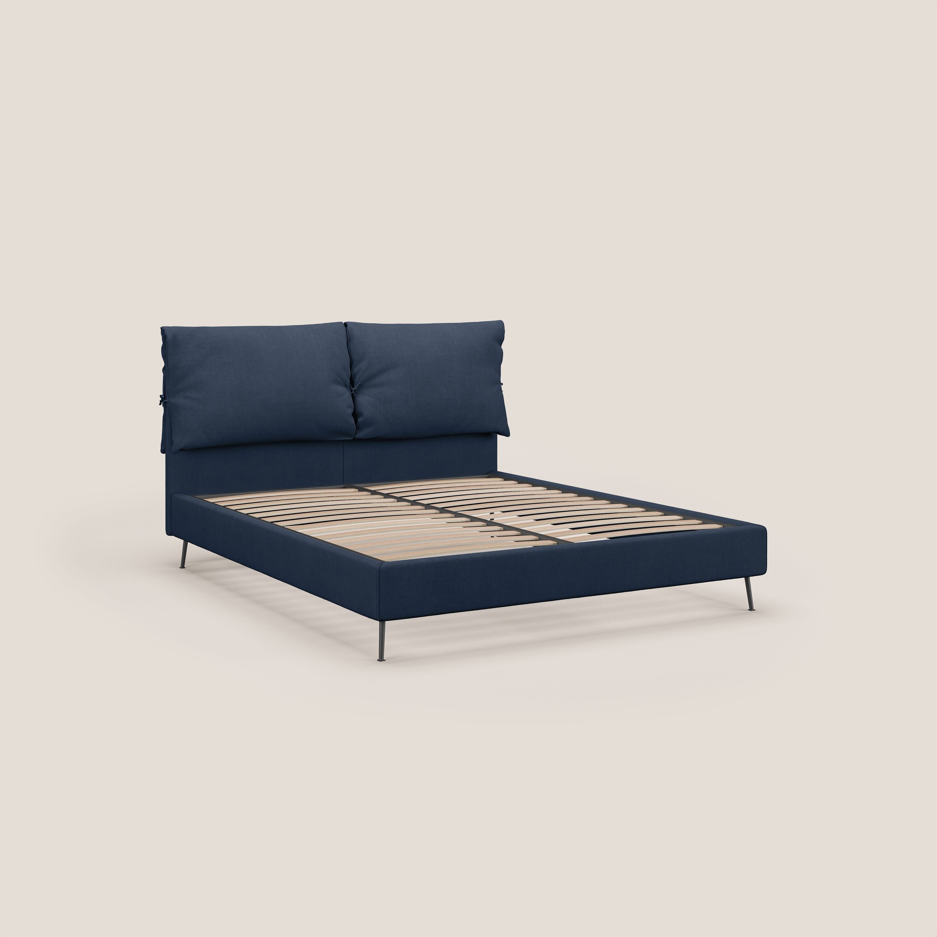 Artemisia letto imbottito con piedini alti sfoderabile in tessuto smacchiabile T17 blu - divani.store