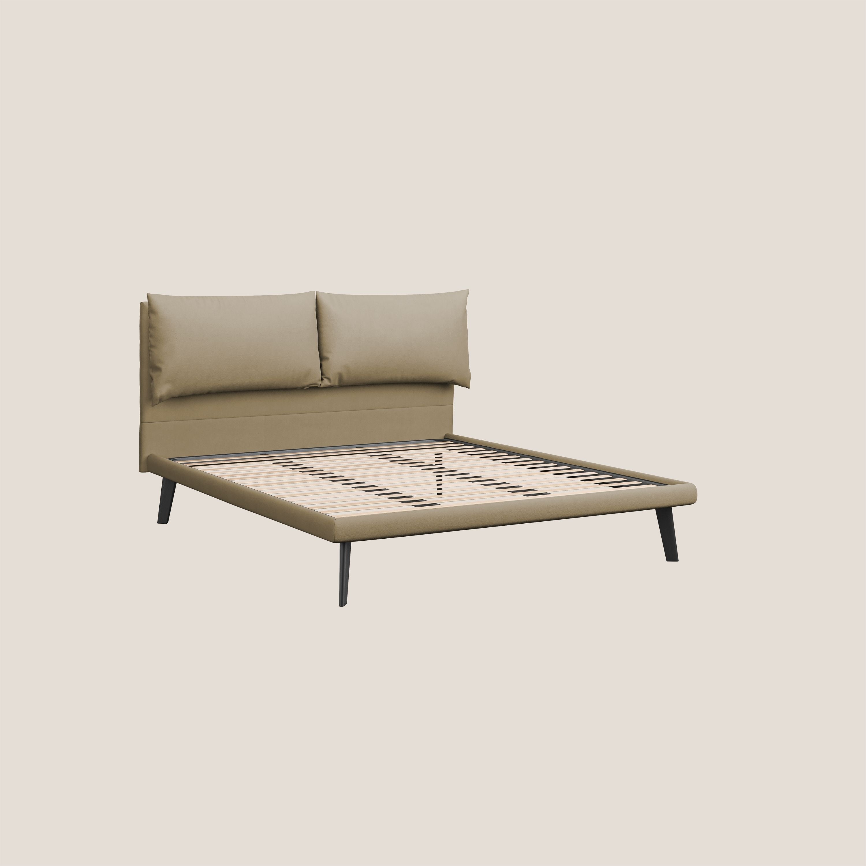 Astrid letto imbottito con piedi in legno in microfibra smacchiabile T11 beige - divani.store