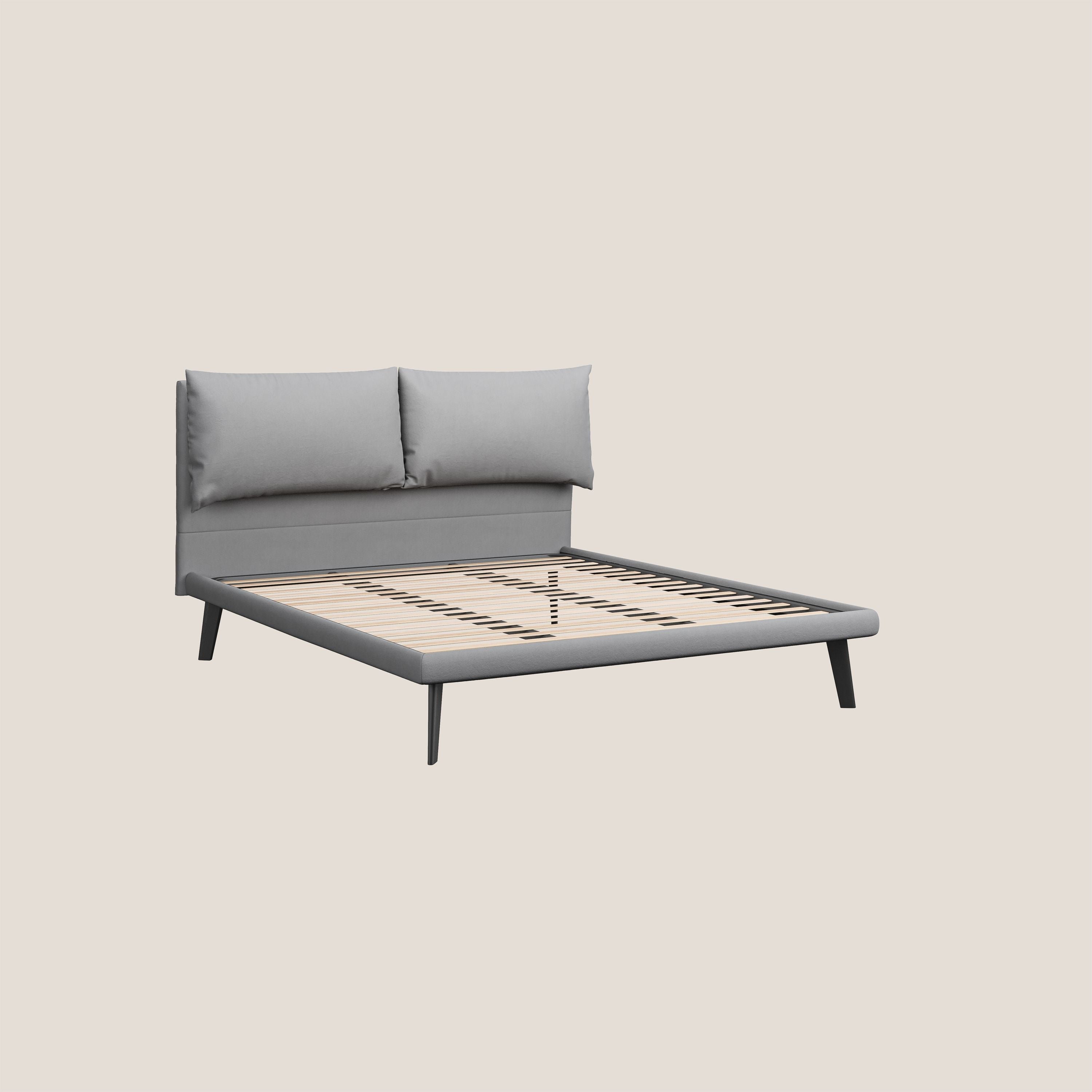 Astrid letto imbottito con piedi in legno in microfibra smacchiabile T11 grigio - divani.store