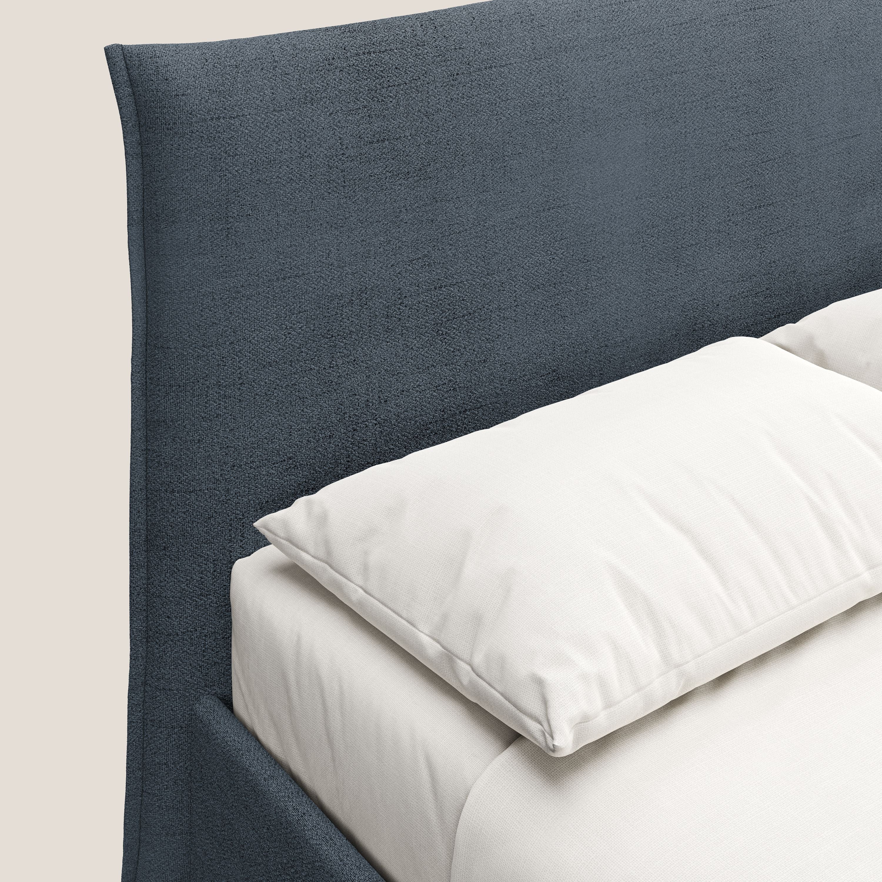 Audrey letto imbottito contenitore e sfoderabile in tessuto fiammato impermeabile T03 blu - divani.store