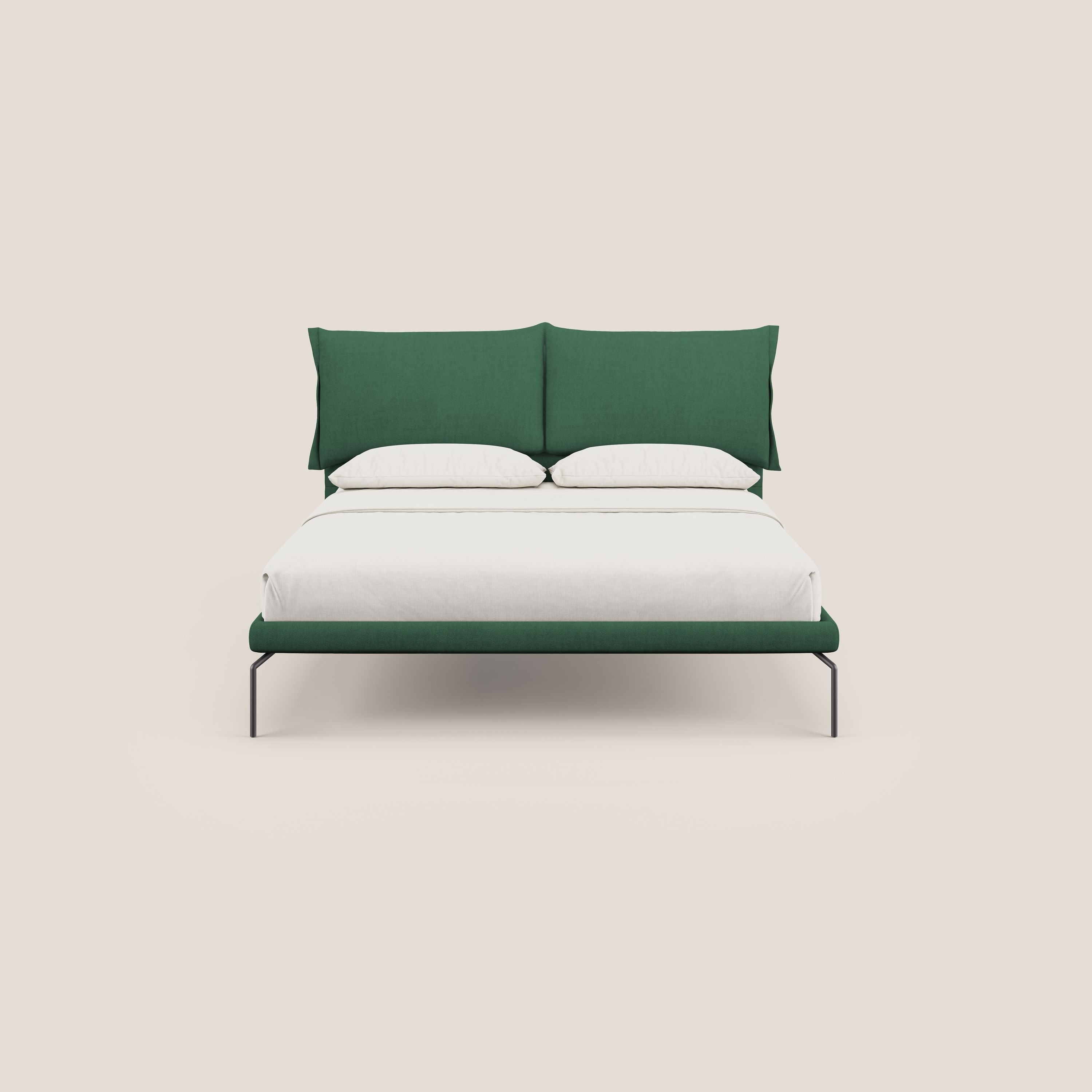 Bice letto imbottito con cuscini e piedi alti in metallo in tessuto impermeabile T02 verde - divani.store
