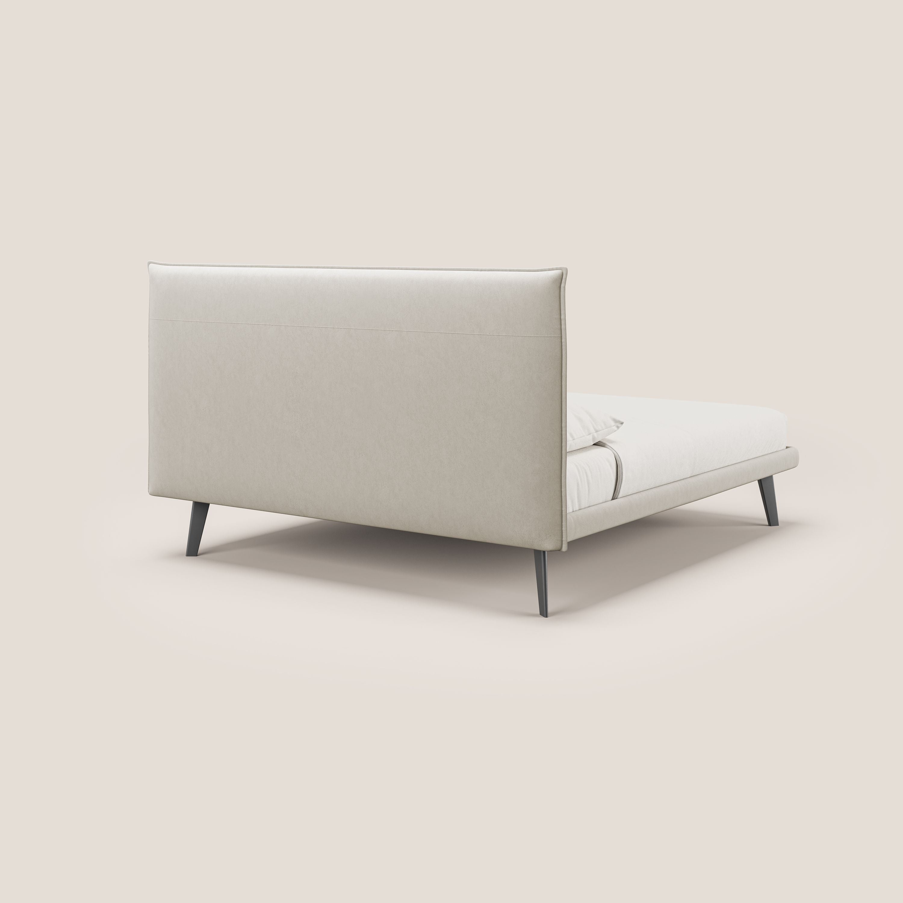 Brigitte letto con testata trapuntata piedi alti in mogano e tessuto impermeabile T09 beige - divani.store