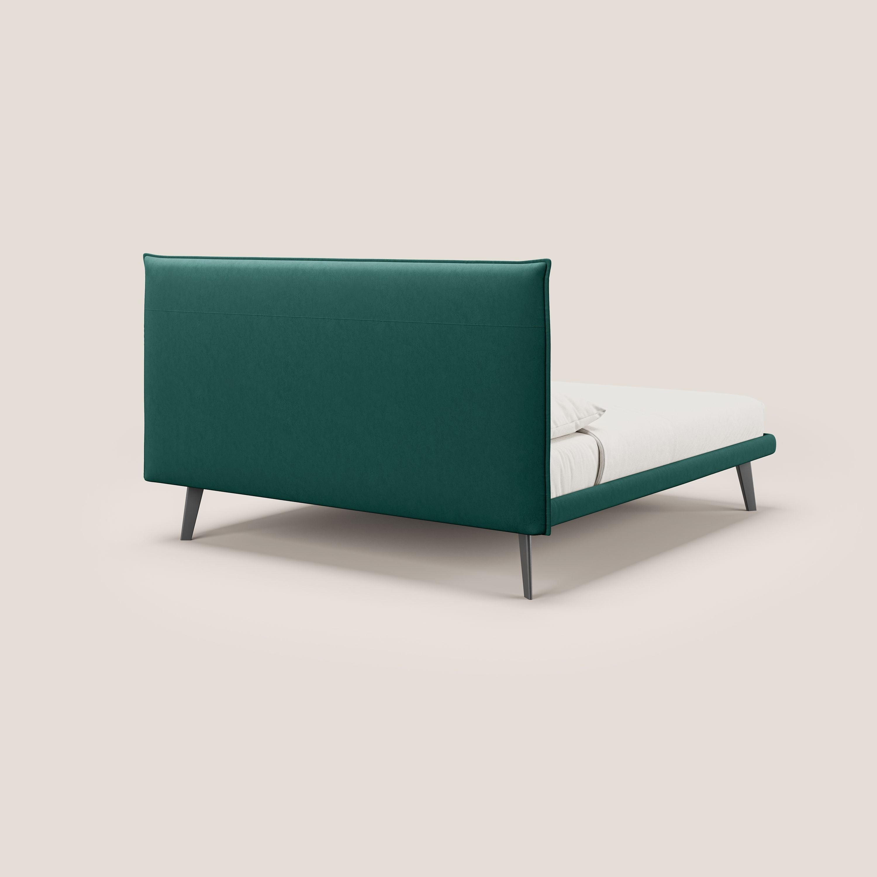Brigitte letto con testata trapuntata piedi alti in mogano e tessuto impermeabile T09 verde - divani.store