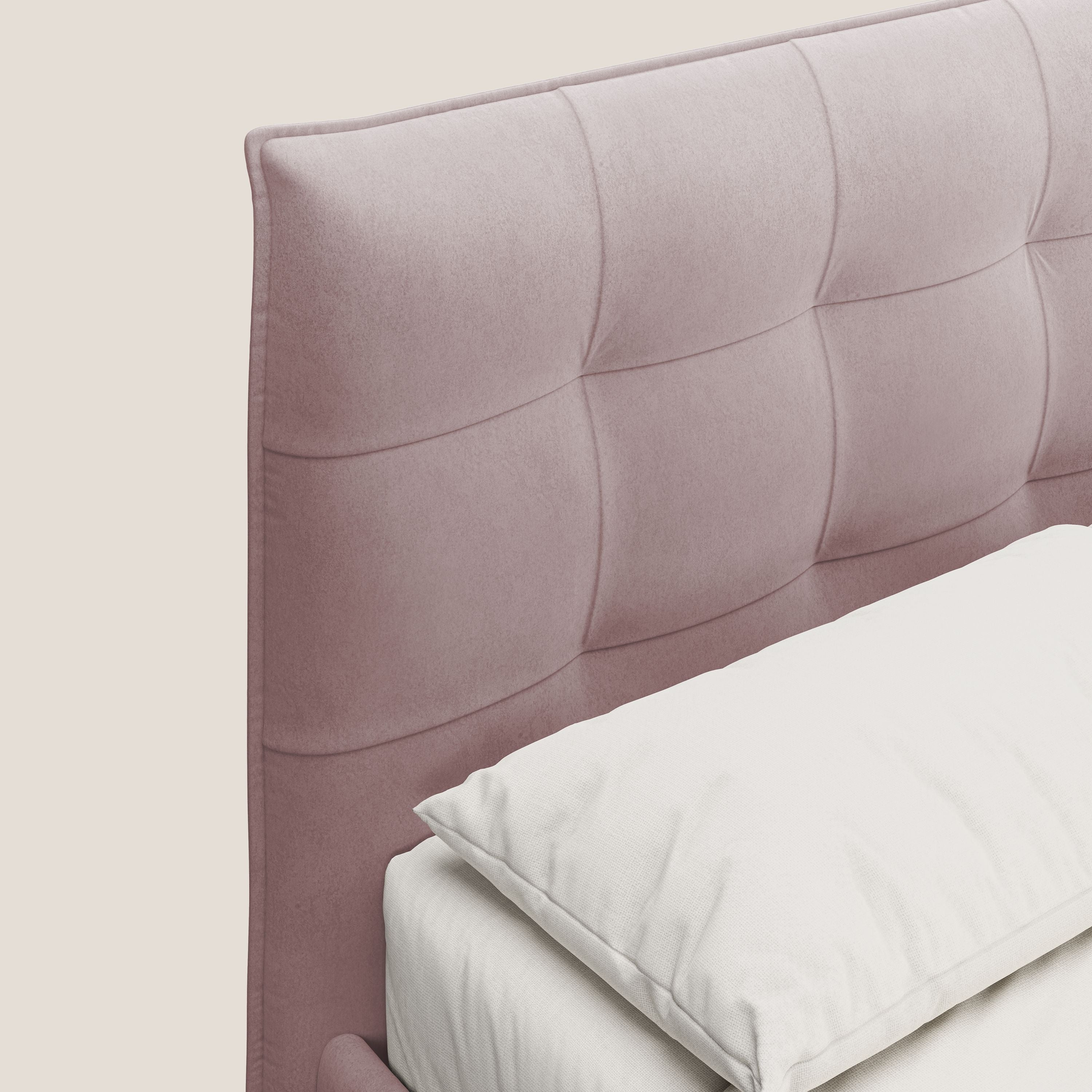Brigitte letto con testata trapuntata piedi alti in mogano e tessuto impermeabile T09 rosa - divani.store