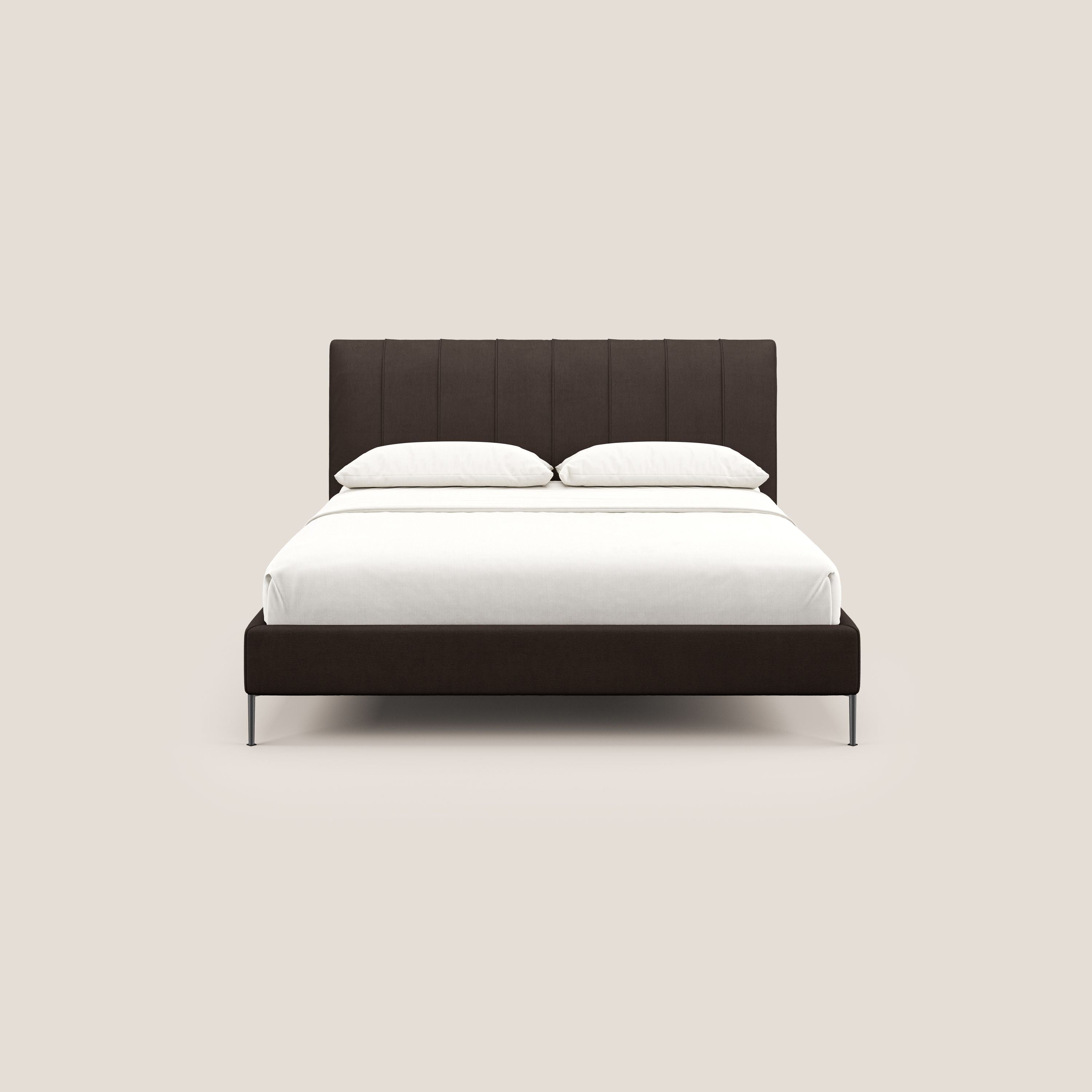 Calliope letto imbottito piedini alti completamente sfoderabile in tessuto smacchiabile T17 marrone - divani.store