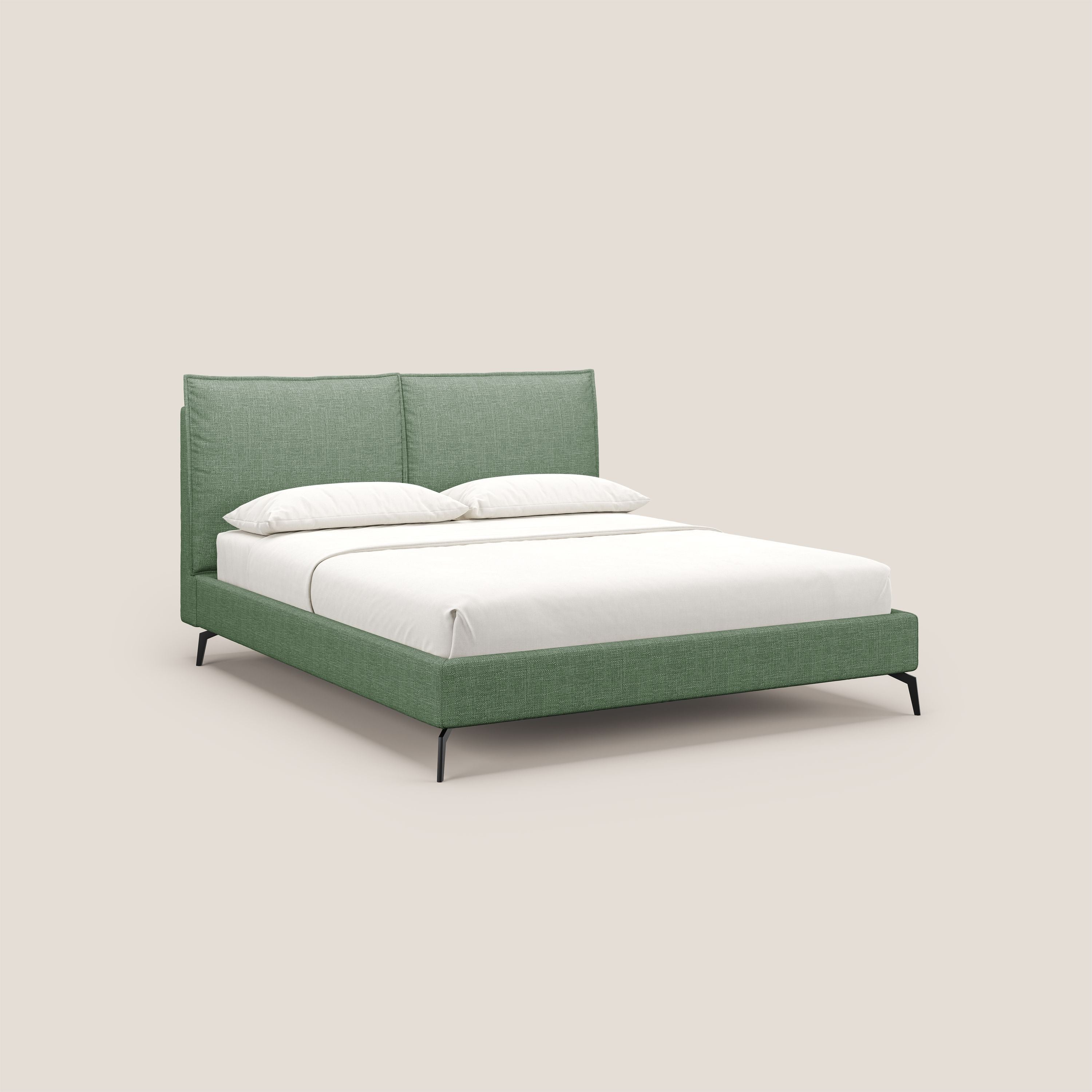 Cloe letto imbottito con piedi in metallo sfoderabile in tessuto fiammato impermeabile T06 verde - divani.store
