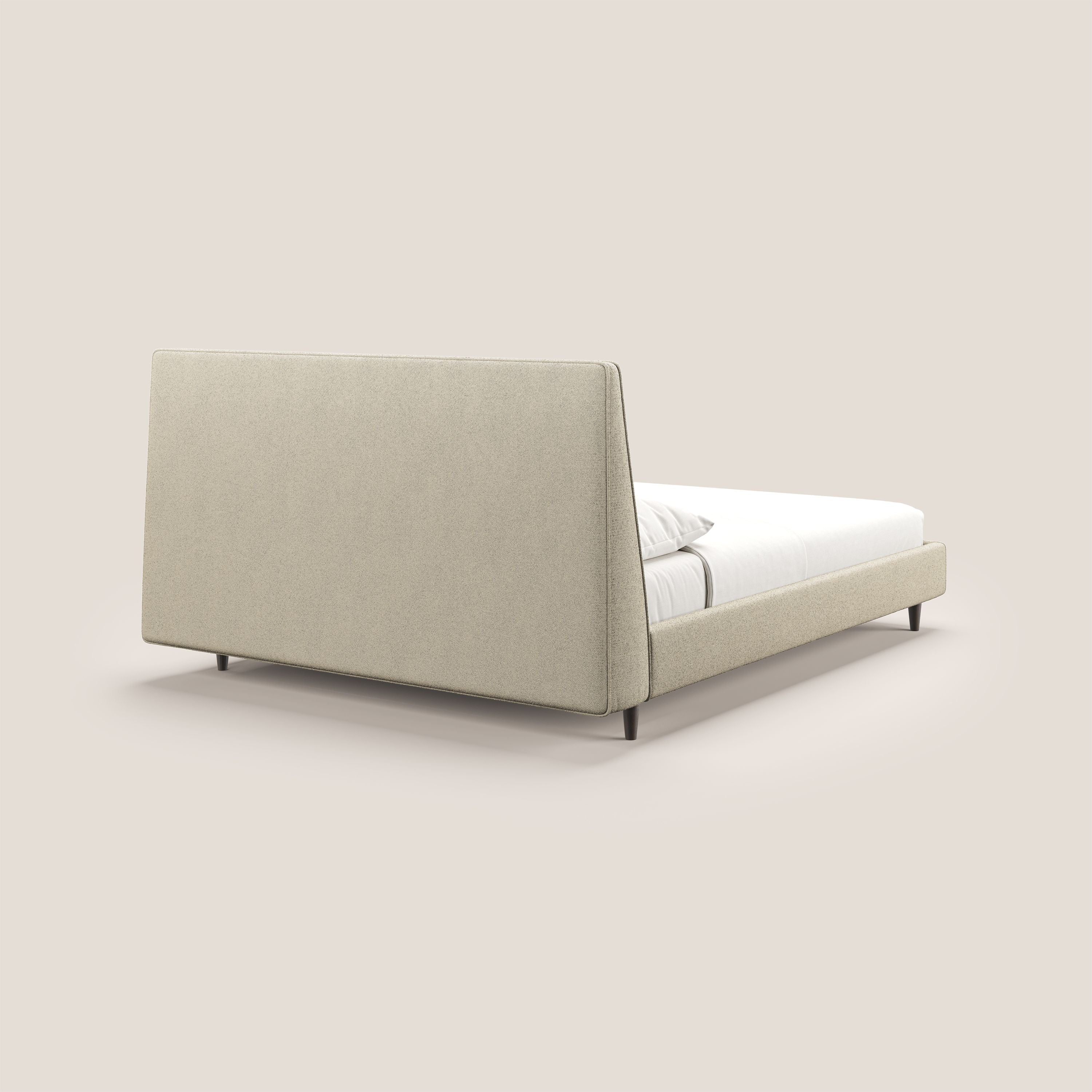 Dorotea letto imbottito con piedi in legno in morbido bouclé impermeabile T07 beige - divani.store