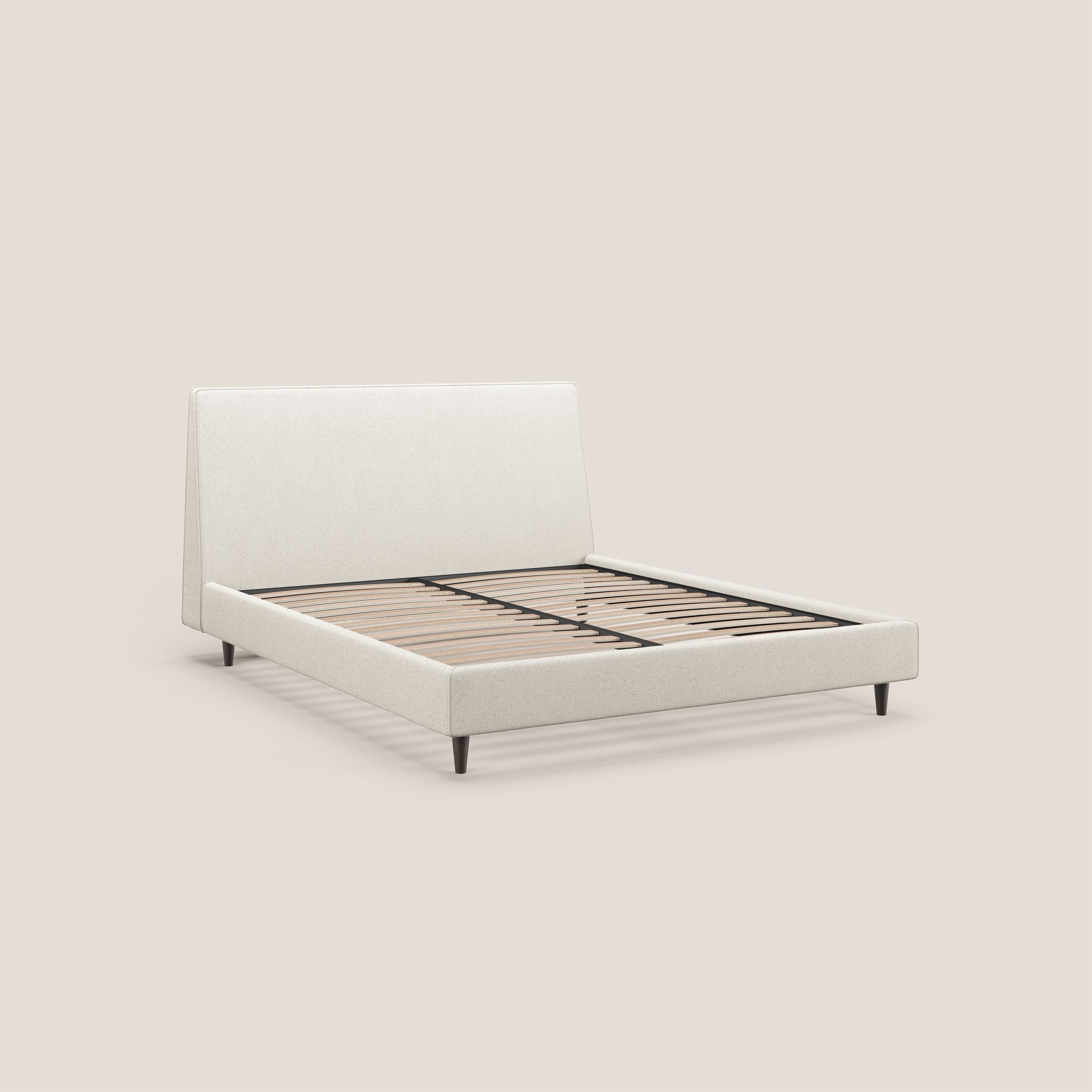 Dorotea letto imbottito con piedi in legno in morbido bouclé impermeabile T07 bianco - divani.store