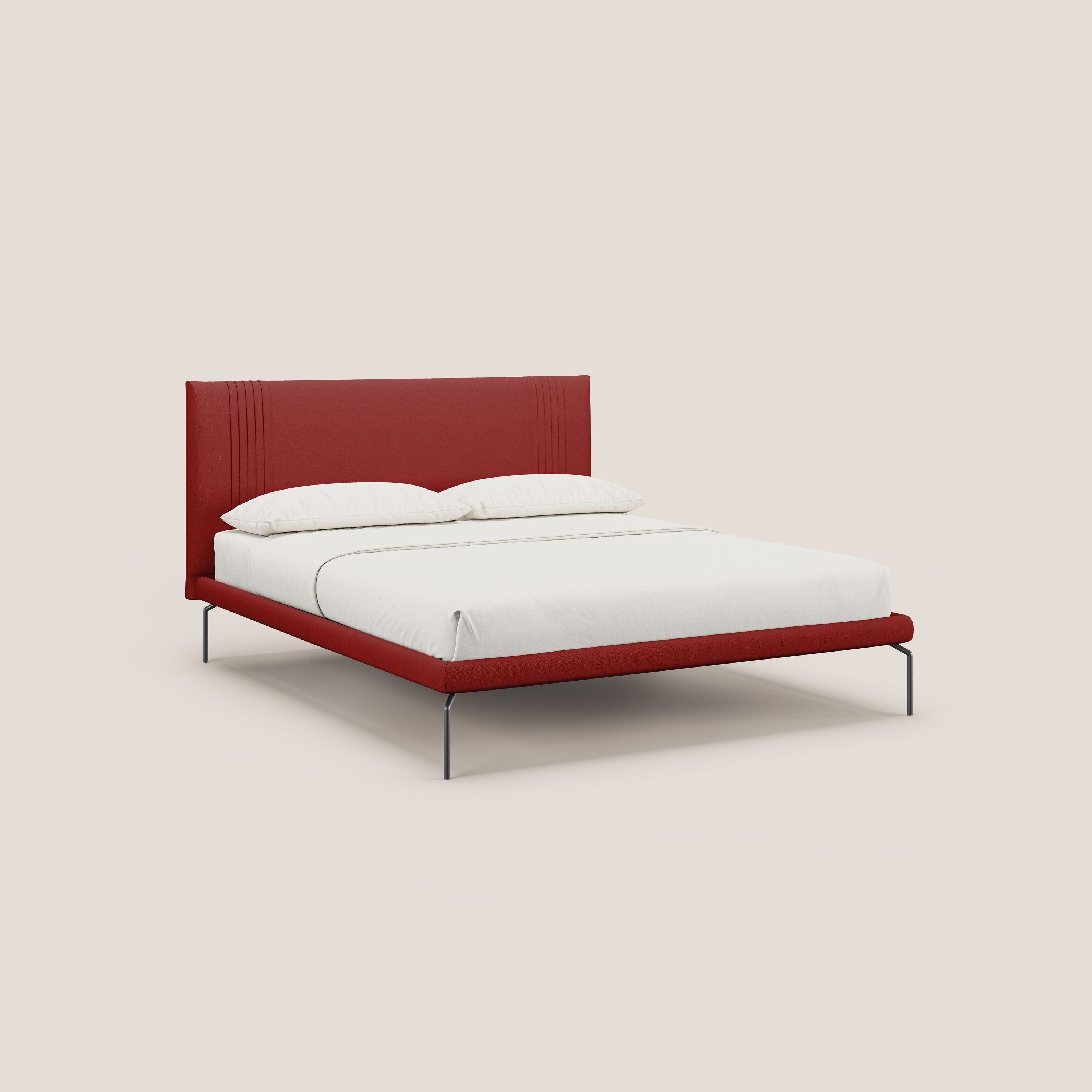 Finn letto imbottito con piedi alti in metallo in tessuto smacchiabile T05 rosso - divani.store
