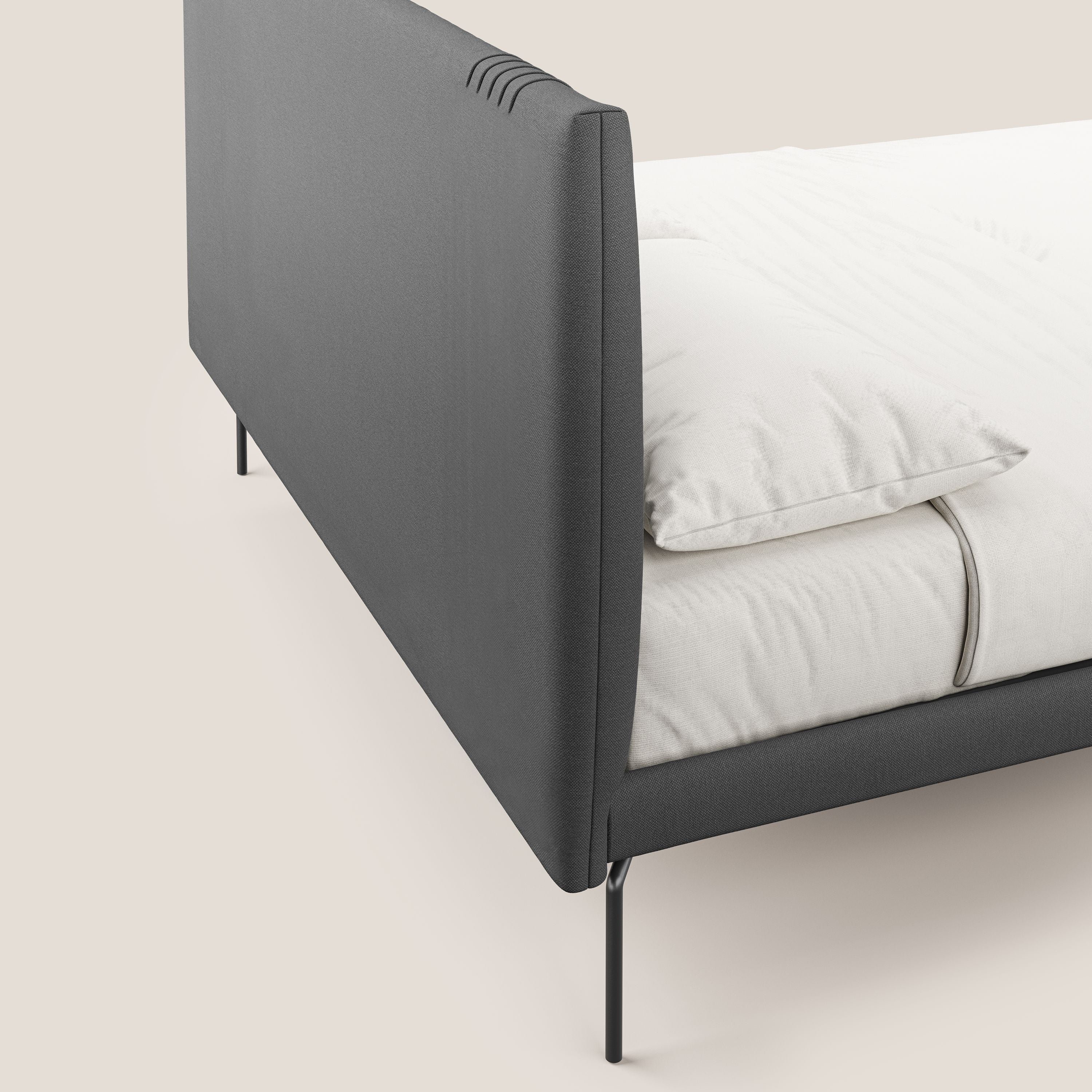 Finn letto imbottito con piedi alti in metallo in tessuto smacchiabile T05 antracite - divani.store