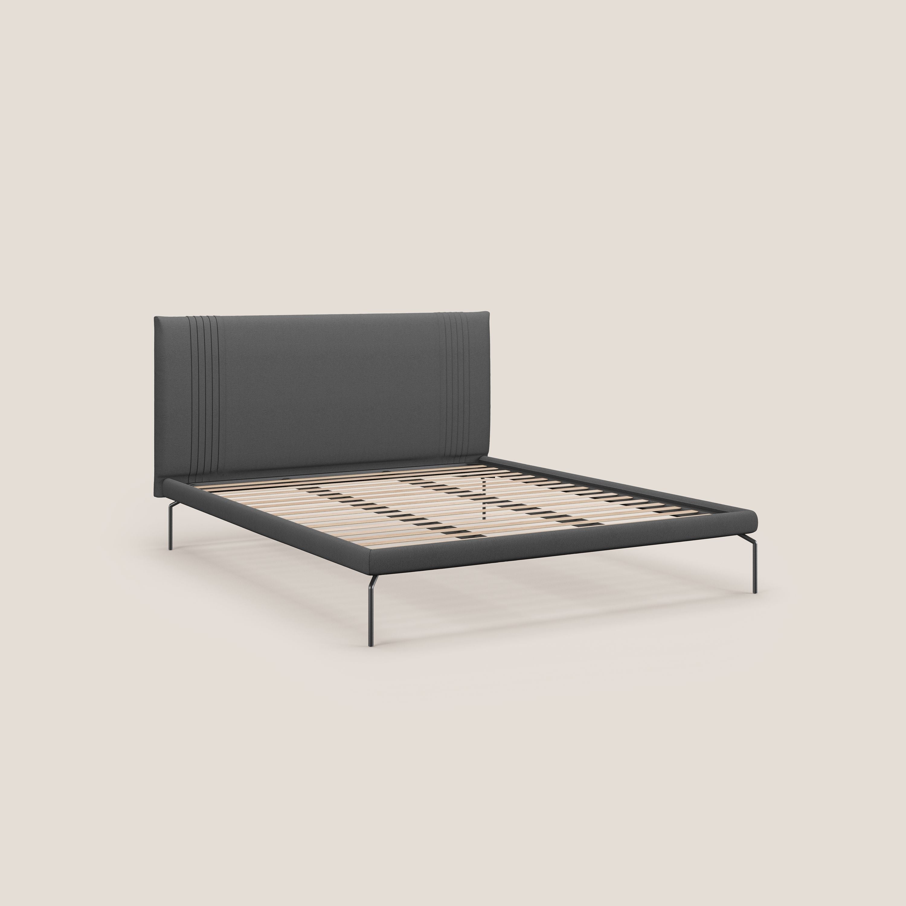 Finn letto imbottito con piedi alti in metallo in tessuto smacchiabile T05 antracite - divani.store
