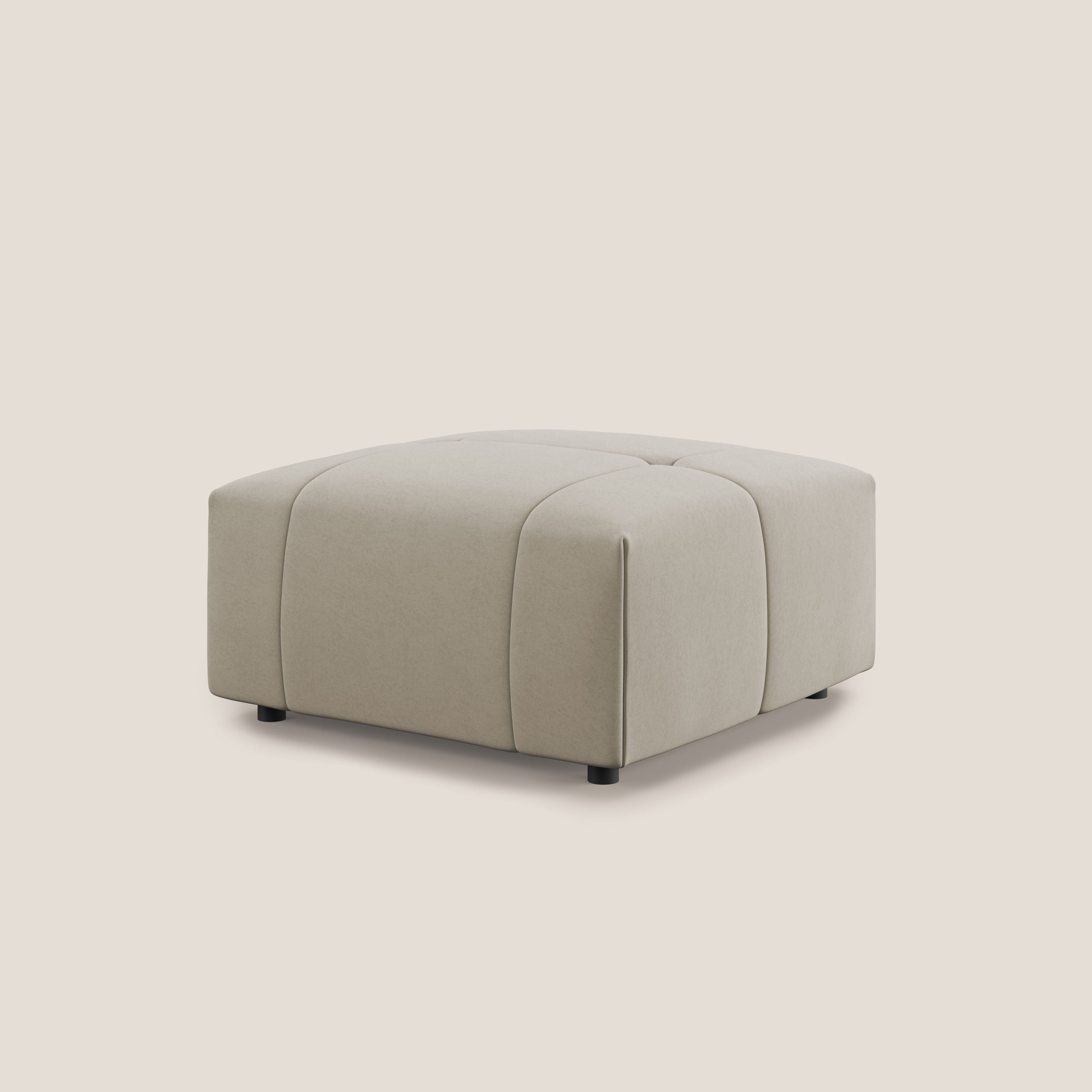 Giotto pouf in morbida microfibra effetto velluto impermeabile idrorepellente T09 beige - divani.store