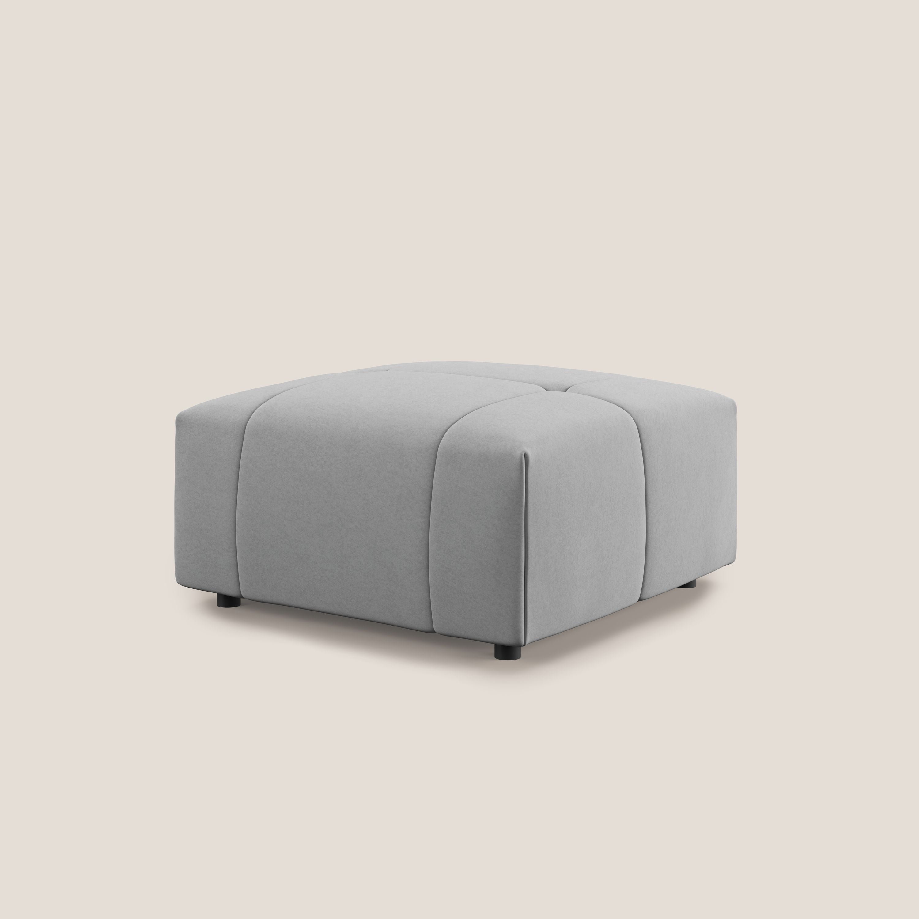 Giotto pouf in morbida microfibra effetto velluto impermeabile idrorepellente T09 grigio chiaro - divani.store