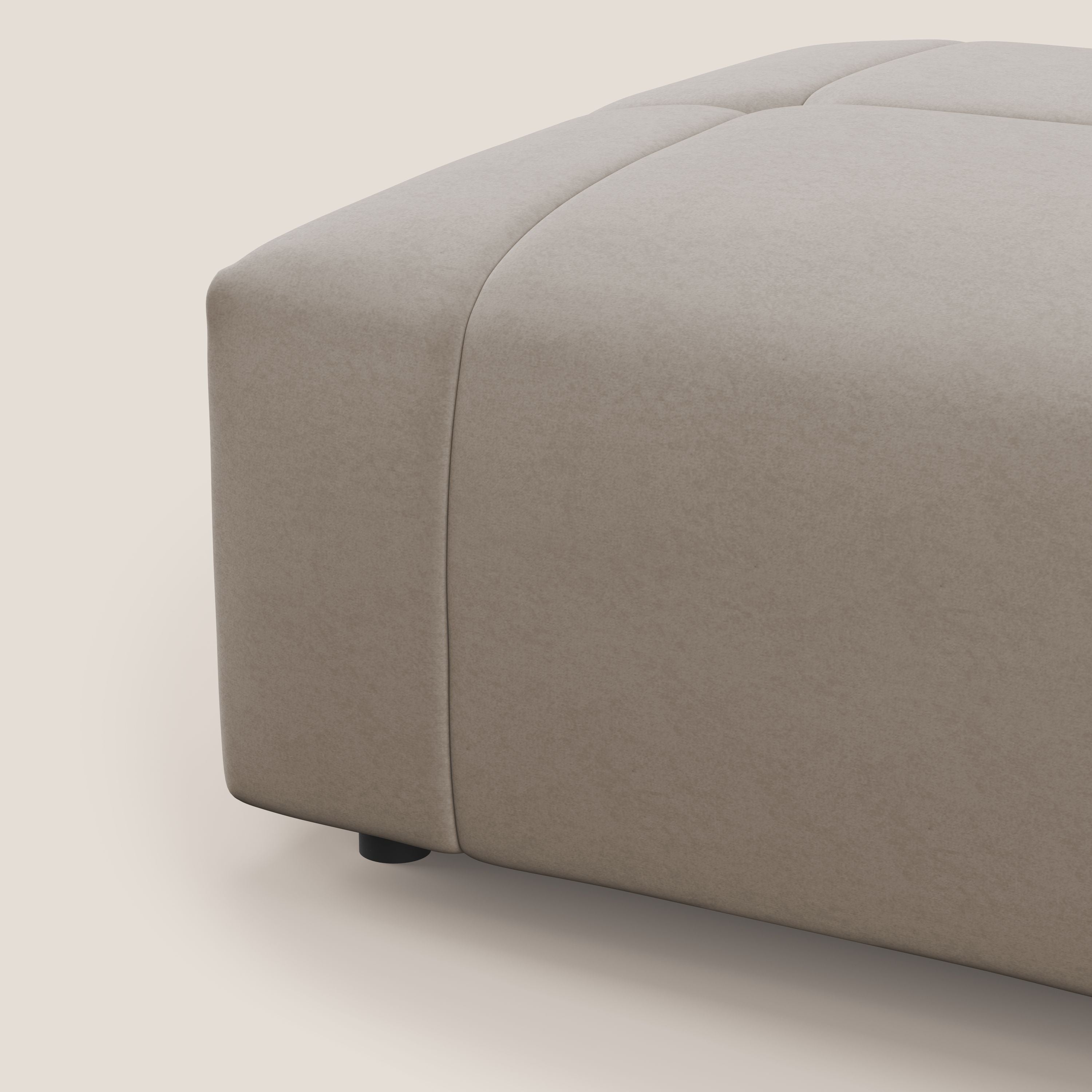 Giotto pouf in morbida microfibra effetto velluto impermeabile idrorepellente T09 tortora - divani.store