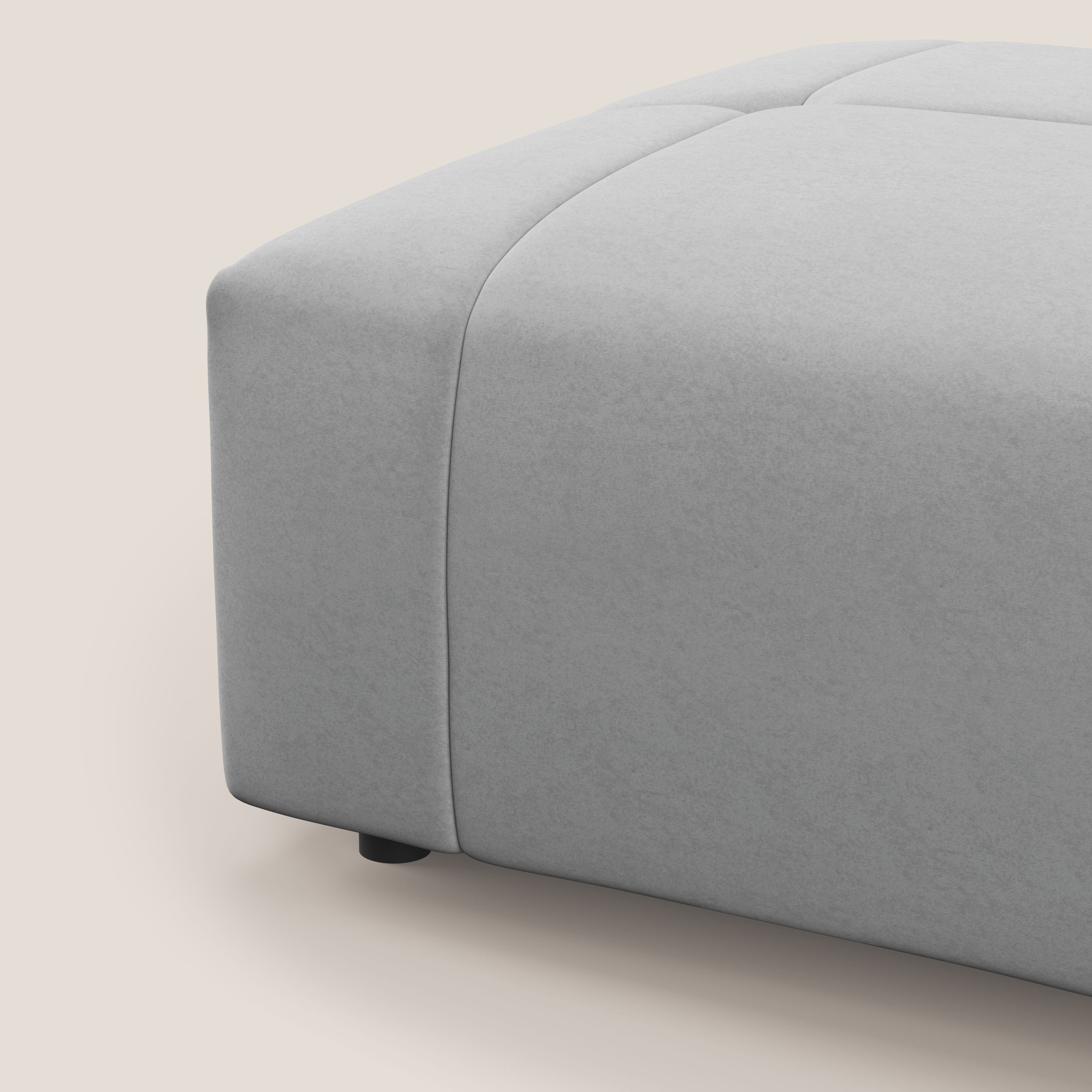 Giotto pouf in morbida microfibra effetto velluto impermeabile idrorepellente T09 grigio chiaro - divani.store