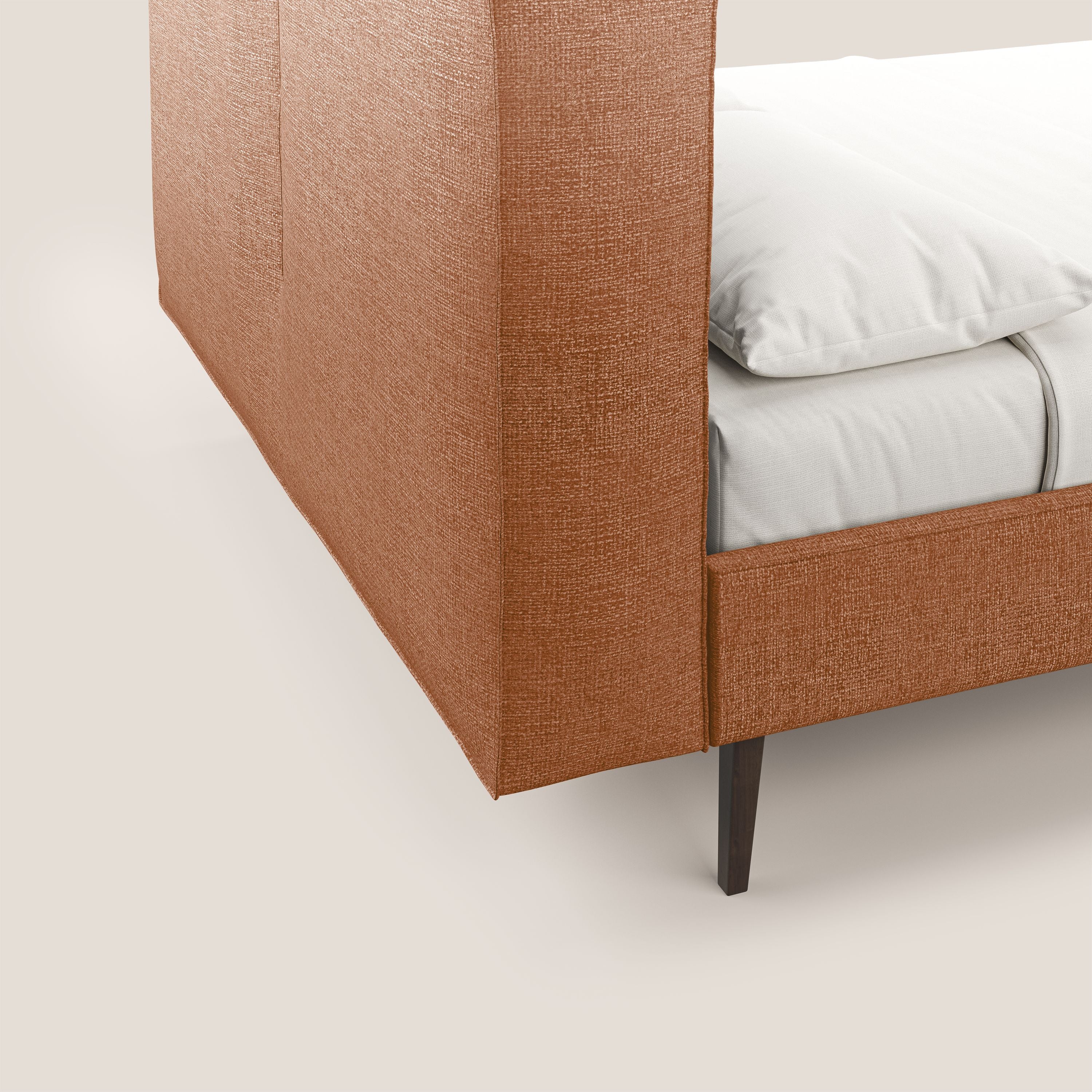Isotta letto imbottito completamente sfoderabile in morbido tessuti impermeabile T10 arancio - divani.store