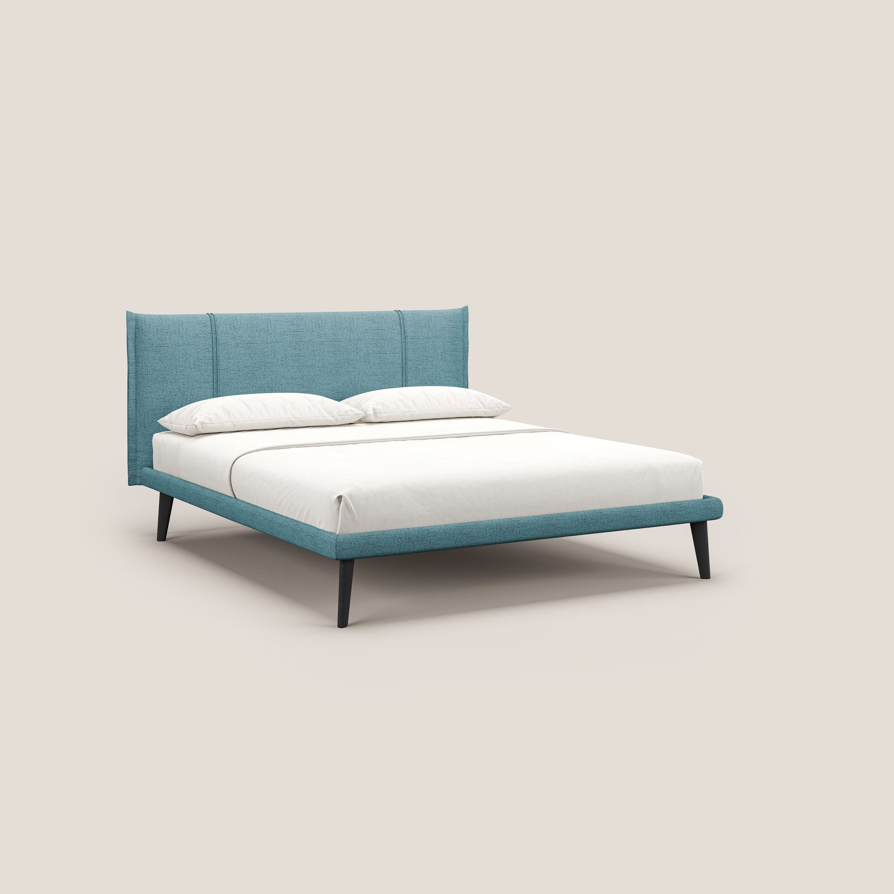 Klaus LETTO moderno con piedi in mogano e tessuto fiammato impermeabile T03 azzurro - divani.store