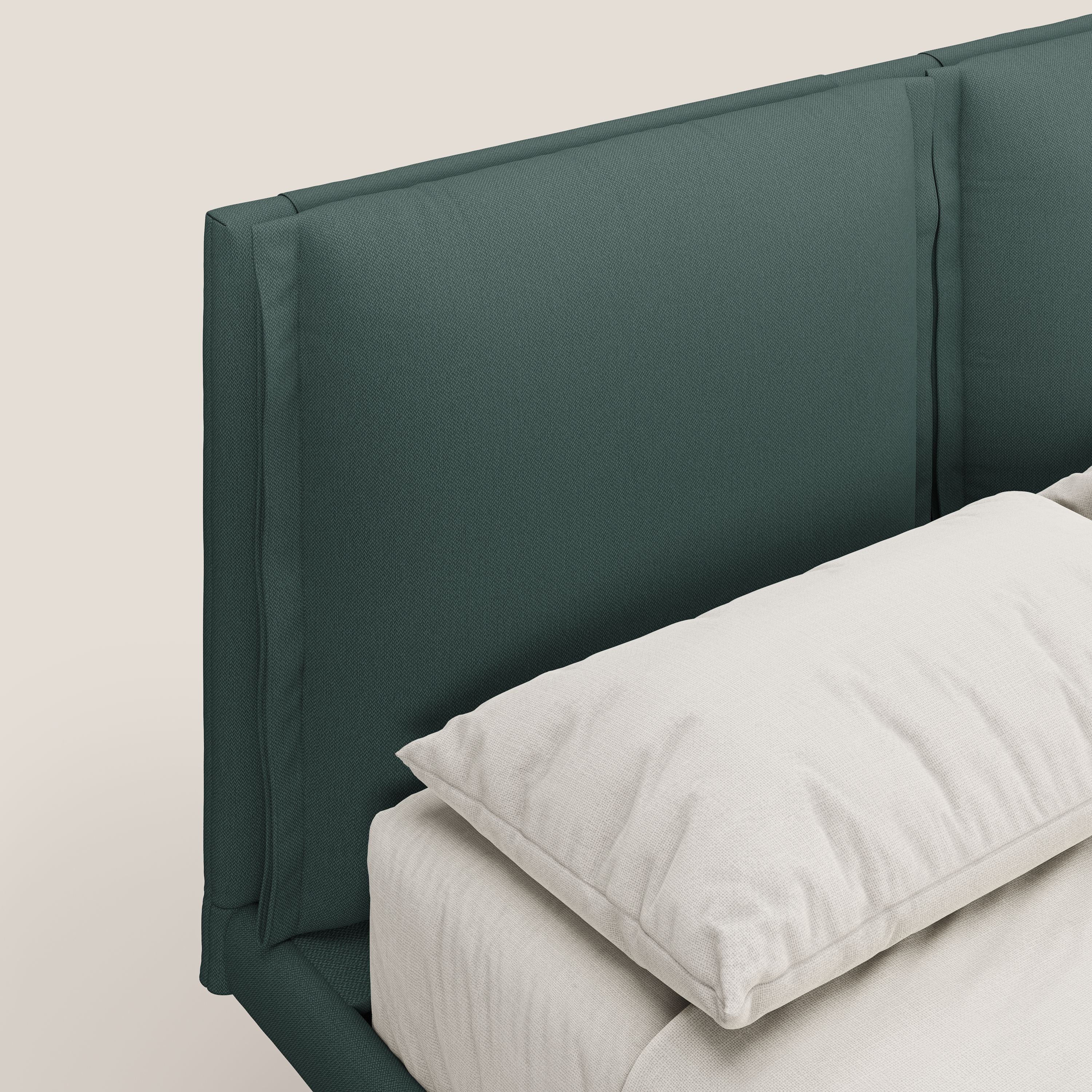 Noah letto con cuscini regolabili e piedi alti in metallo in tessuto smacchiabile T05 verde - divani.store