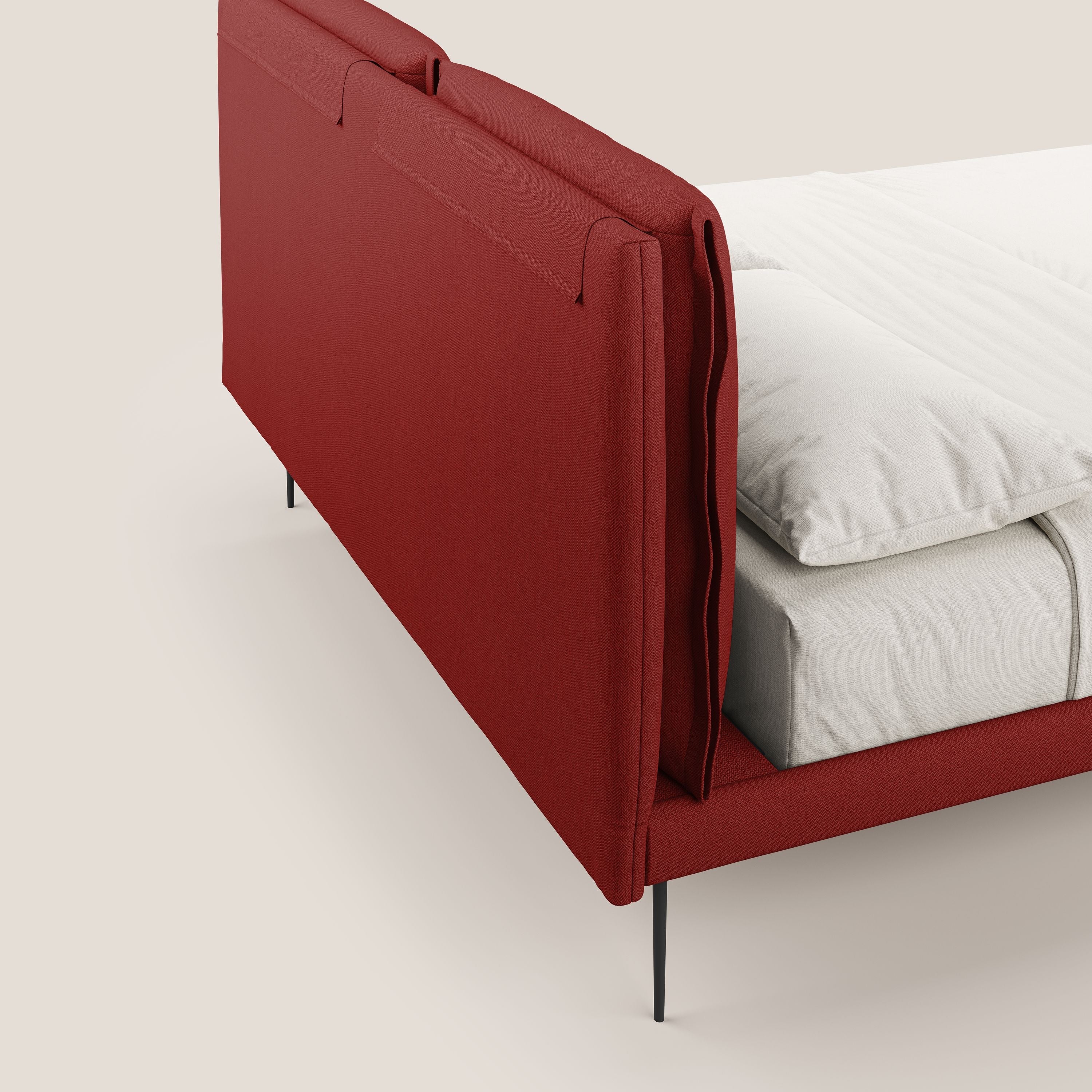 Noah letto con cuscini regolabili e piedi alti in metallo in tessuto smacchiabile T05 rosso - divani.store