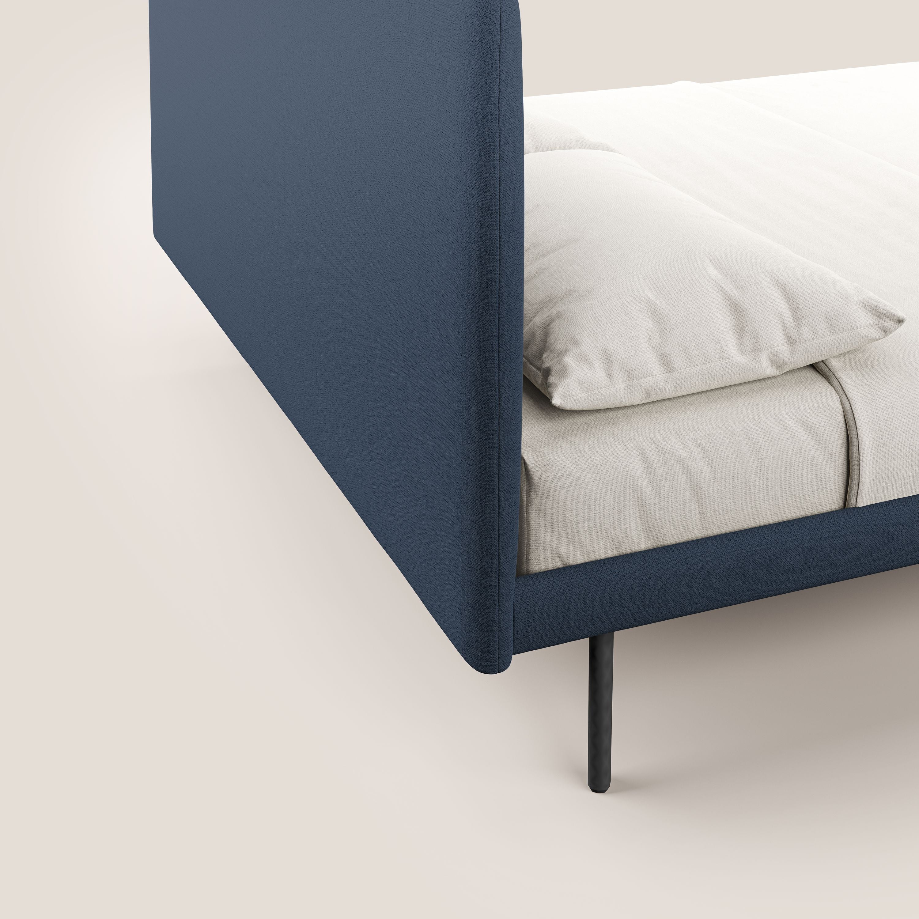 Noel letto minimal scandinavo con piedi in mogano e tessuto fiammato impermeabile T19 blu - divani.store