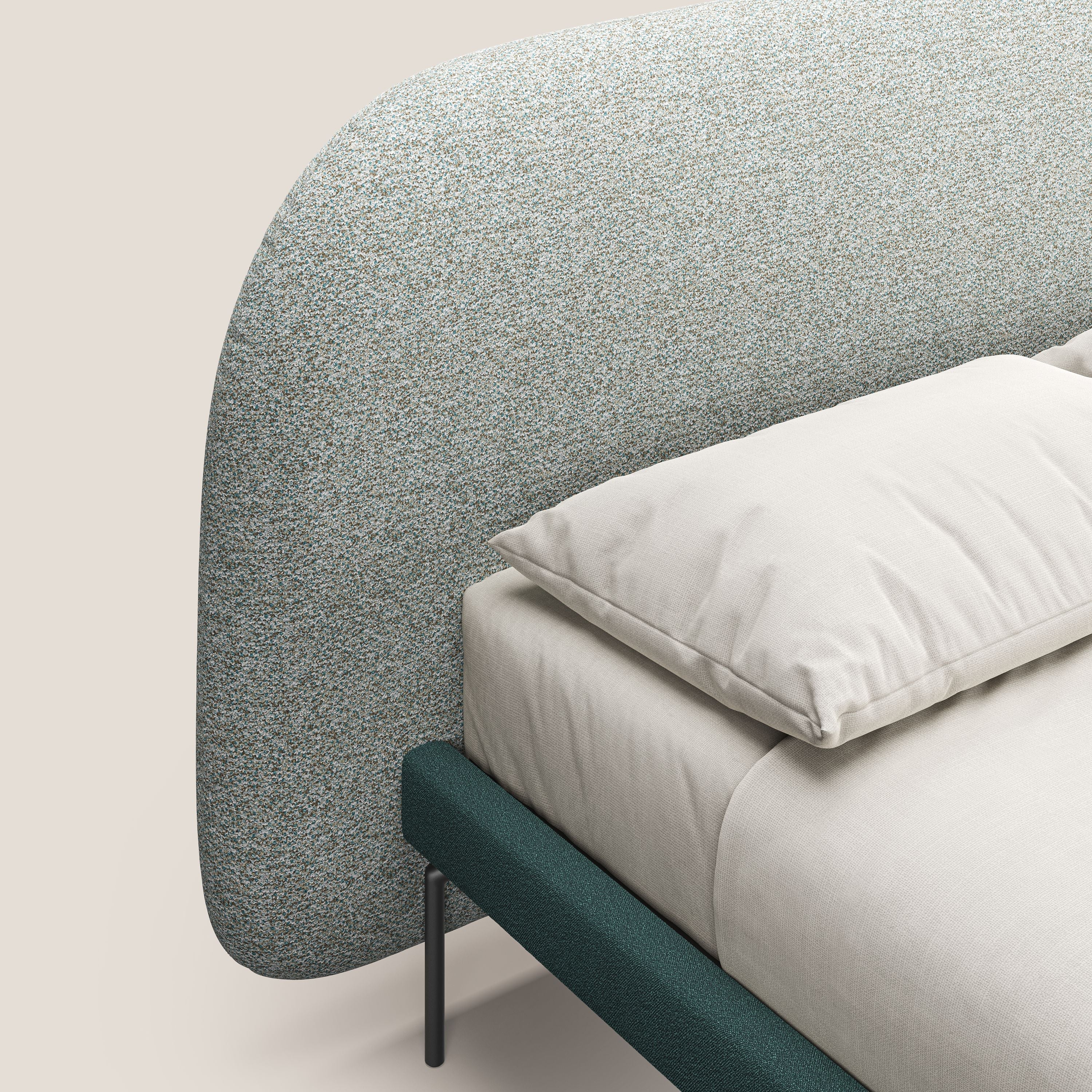 Soleil letto imbottito di design con piedi alti in metallo in bouclet smacchiabile T12 verde - divani.store