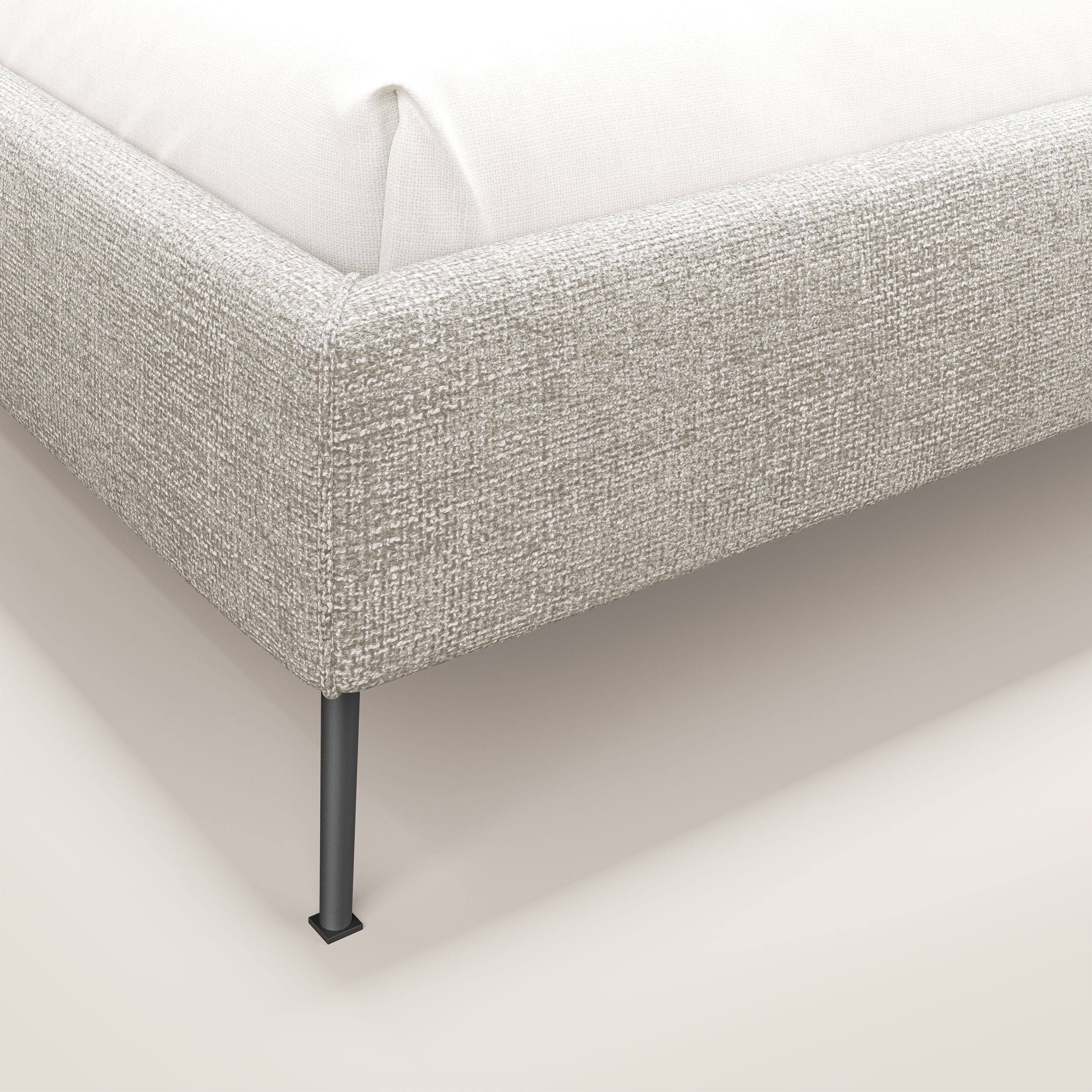 Steve sommier giroletto piedi alti in tessuto impermeabile T10 panna - divani.store