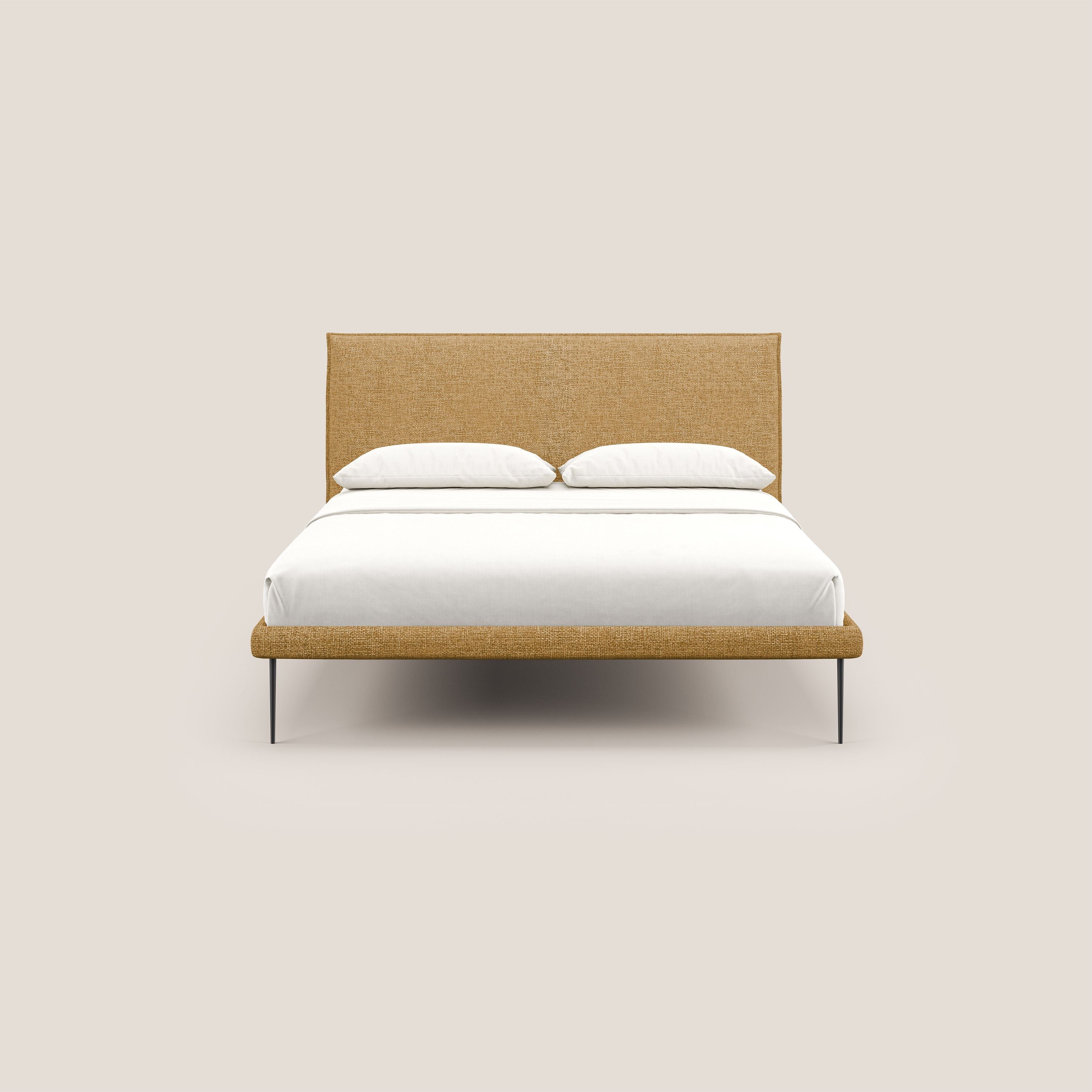 Theo letto imbottito moderno sfoderabile con piedi alti in metallo in tessuto impermeabile T10 giallo - divani.store