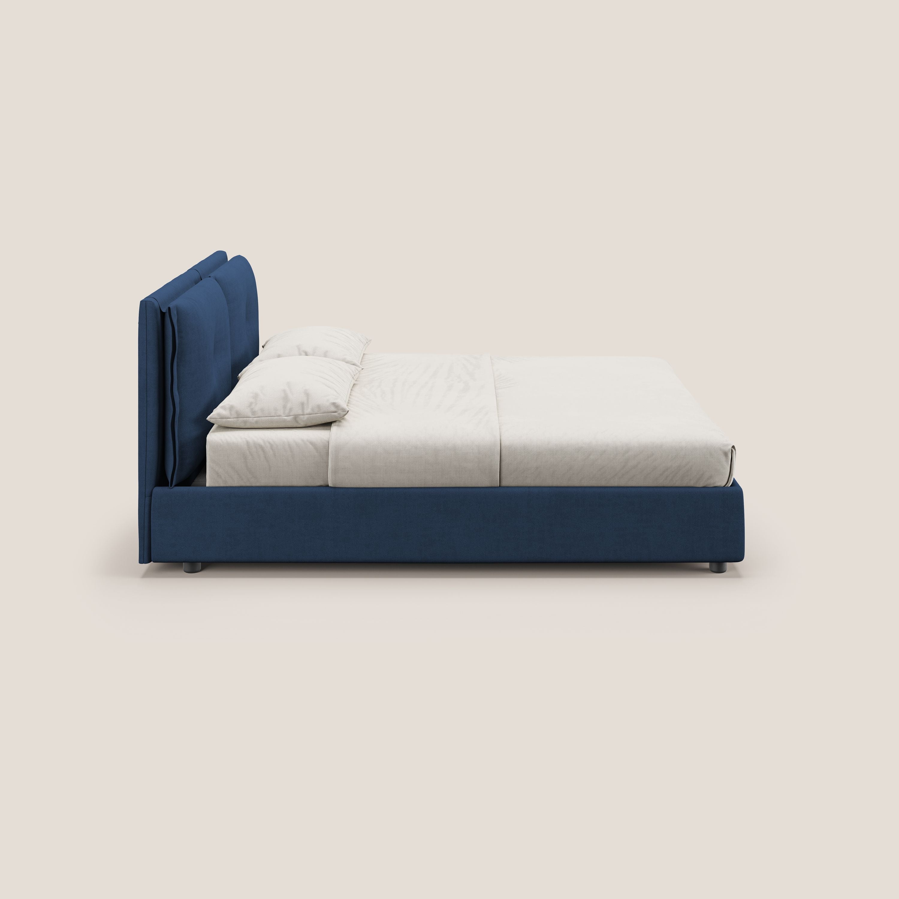 Travis letto contenitore con cuscini mobili trapuntati in tessuto impermeabile T02 blu - divani.store