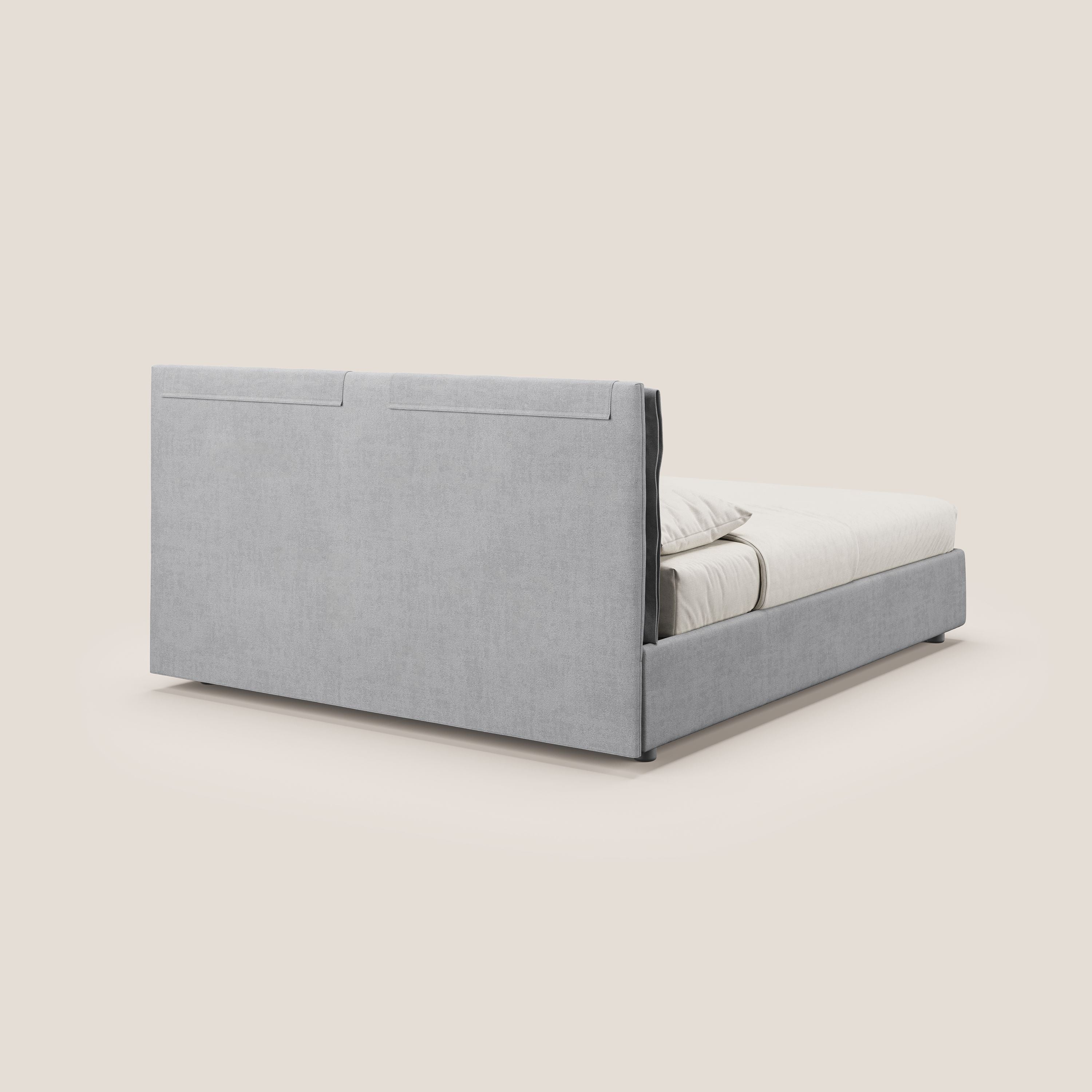 Travis letto contenitore con cuscini mobili trapuntati in tessuto impermeabile T02 grigio chiaro - divani.store