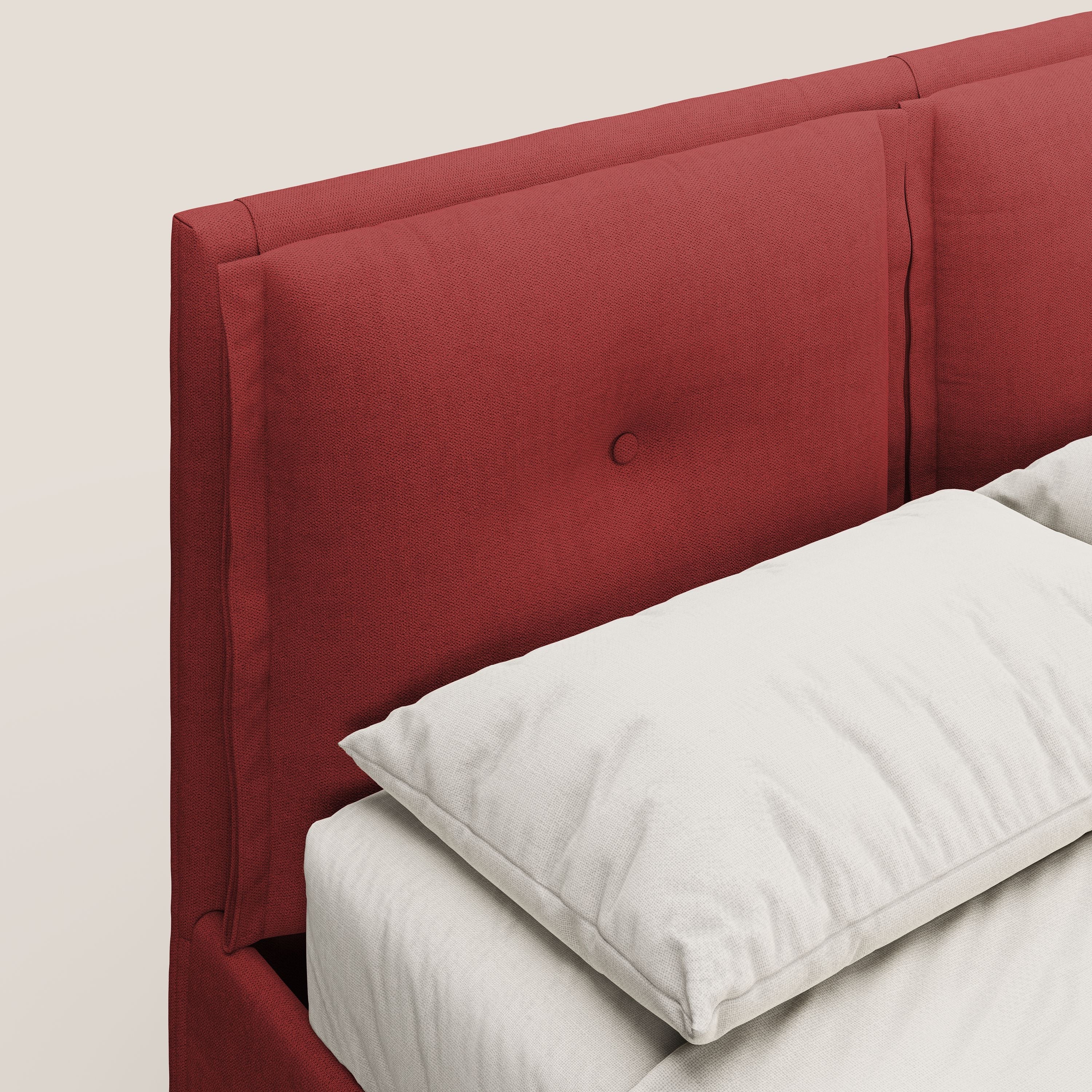 Travis letto contenitore con cuscini mobili trapuntati in tessuto impermeabile T02 rosso - divani.store