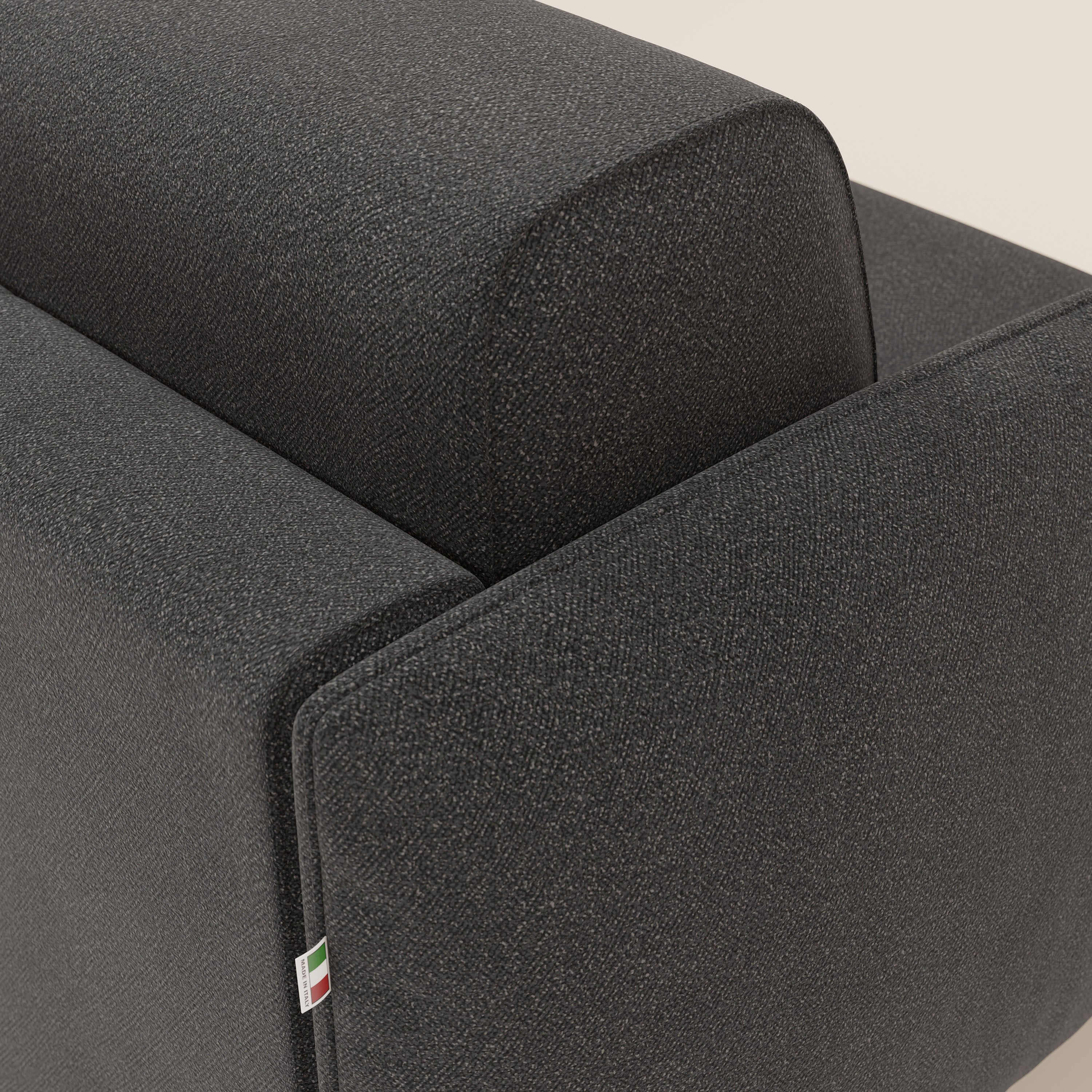 Giglio divano letto angolare con materasso alto 18 cm e penisola contenitore in morbido bouclé impermeabile T07 - divani.store