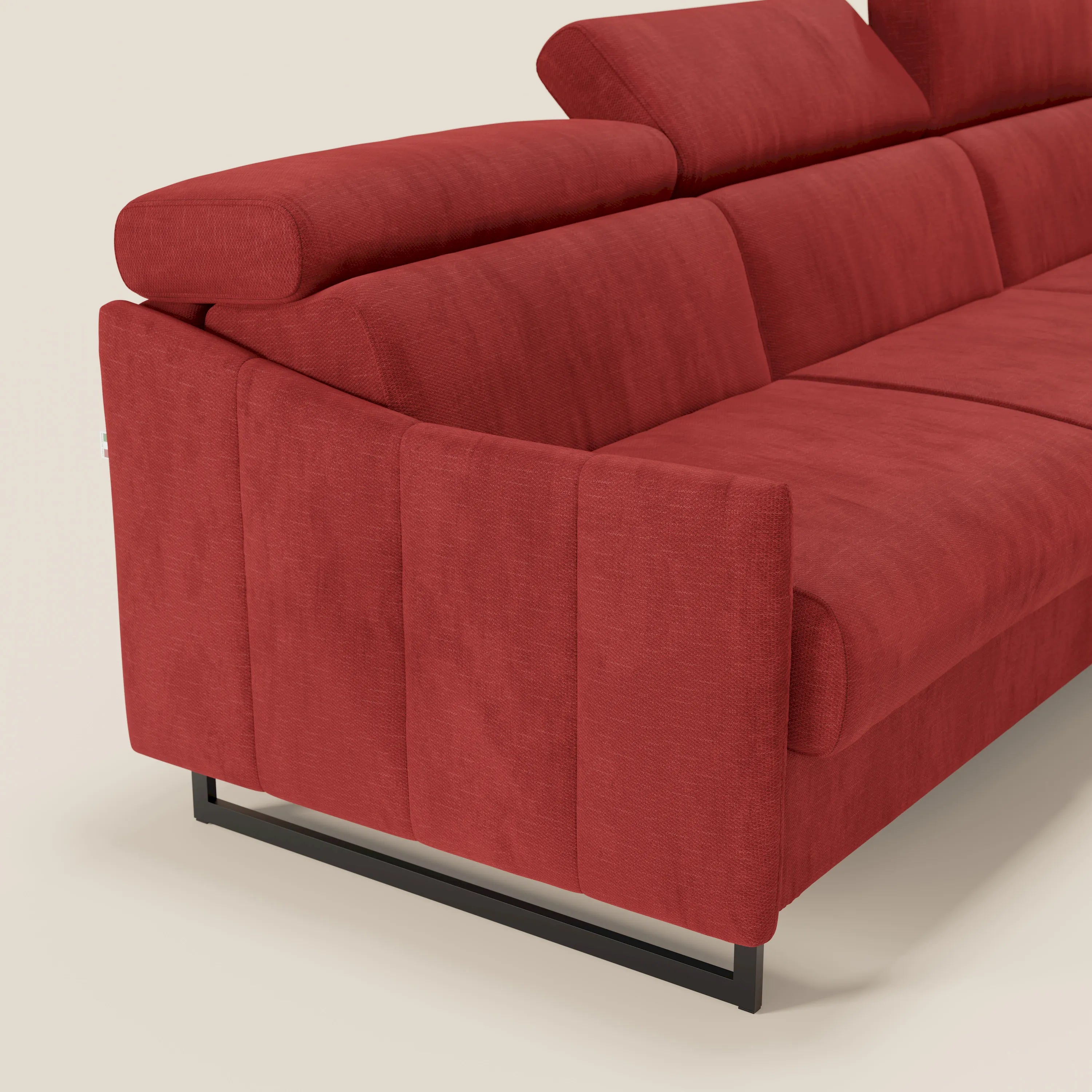 Loto Divano Letto Angolare con Penisola contenitore, Poggiatesta, Materasso Alto H18 in morbido tessuto impermeabile T14 - divani.store