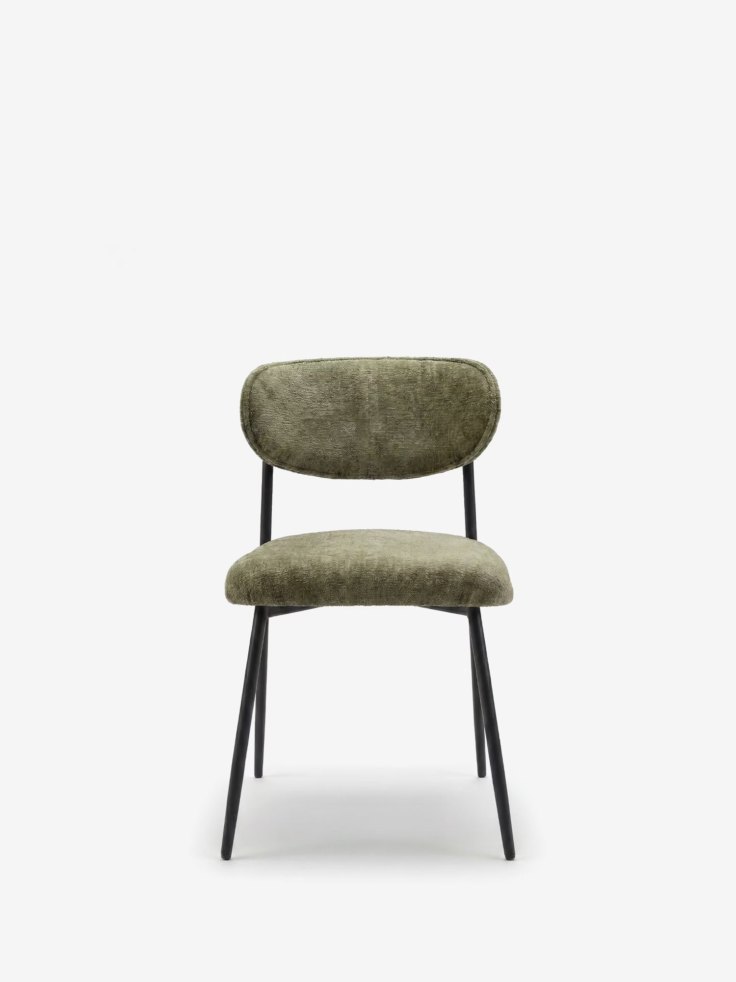 La Luce, sedia imbottita in morbido tessuto ciniglia di Divani.Store, con struttura in metallo nero e design moderno, conferisce uno stile minimalista e un elevato comfort a qualsiasi ambiente contemporaneo, rivelandosi una perfetta sedia da cucina moderna.