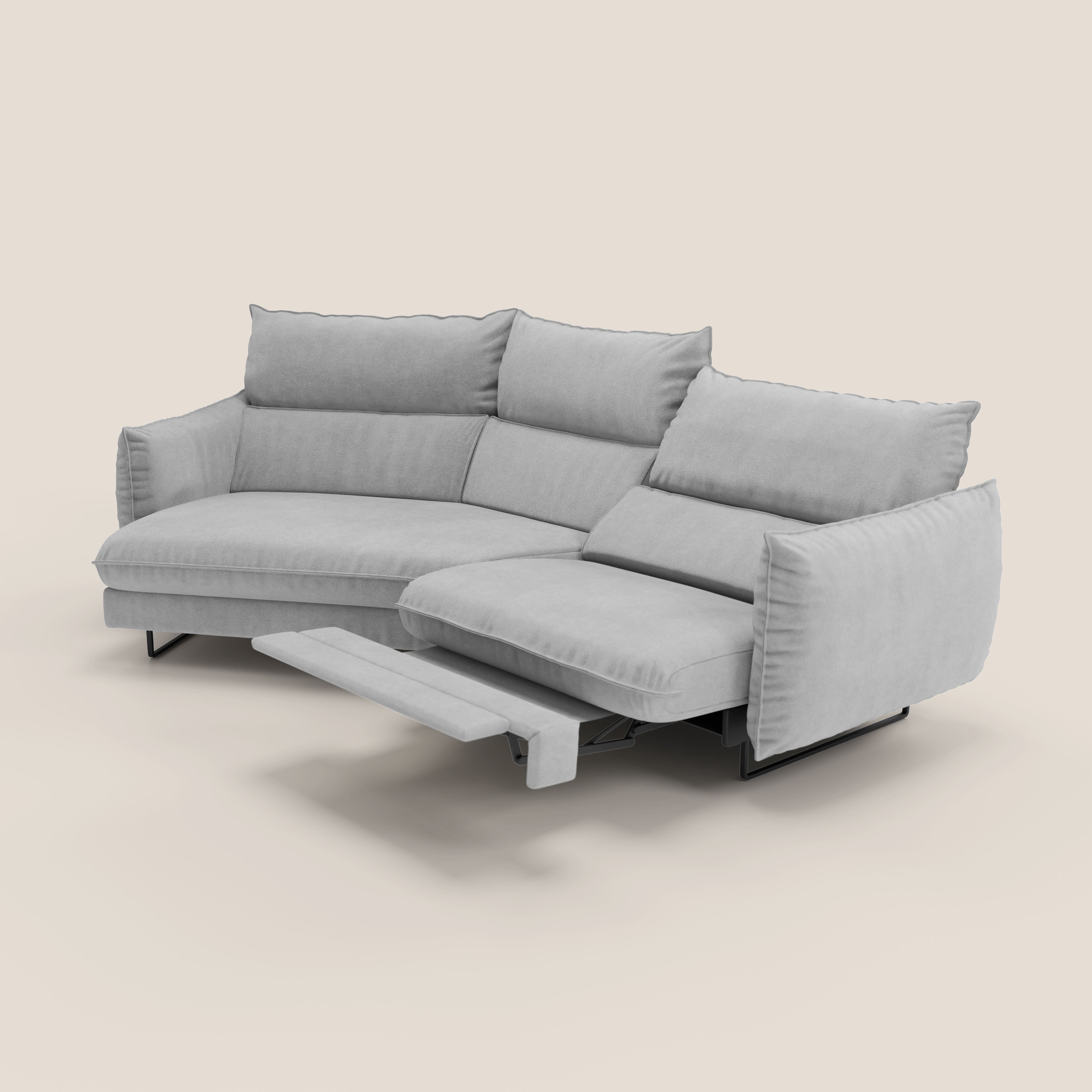 Monamour divano moderno angolare con opzione relax elettrico in microfibra smacchiabile impermeabile T11 grigio chiaro - divani.store