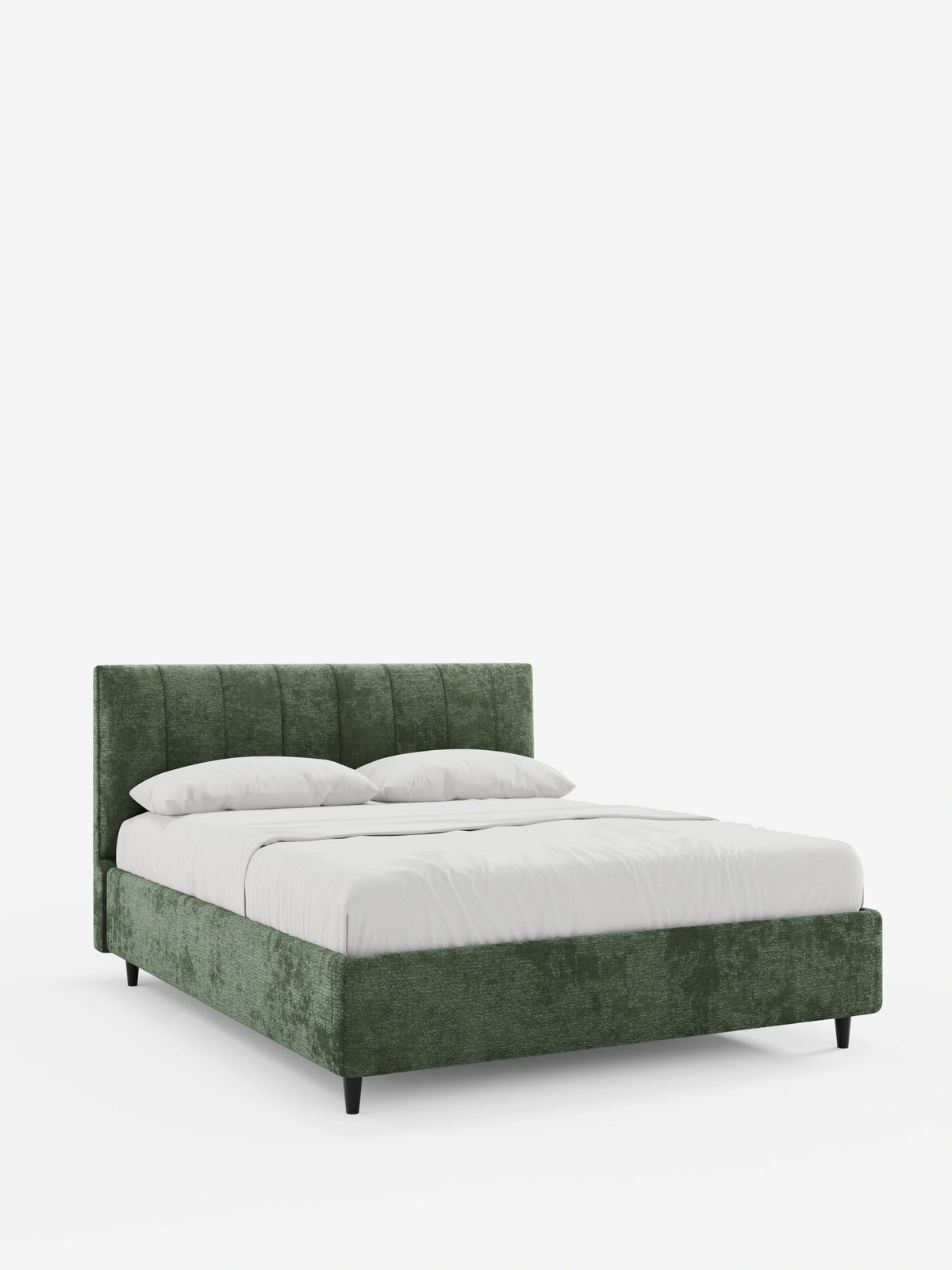 ONYX, letto imbottito con contenitore e testiera verticale in tessuto certificato Oeko-Tex®: letto matrimoniale in tessuto verde oliva con testiera alta a cuciture verticali, lenzuola bianche immacolate e gambe sottili e scure su sfondo bianco.