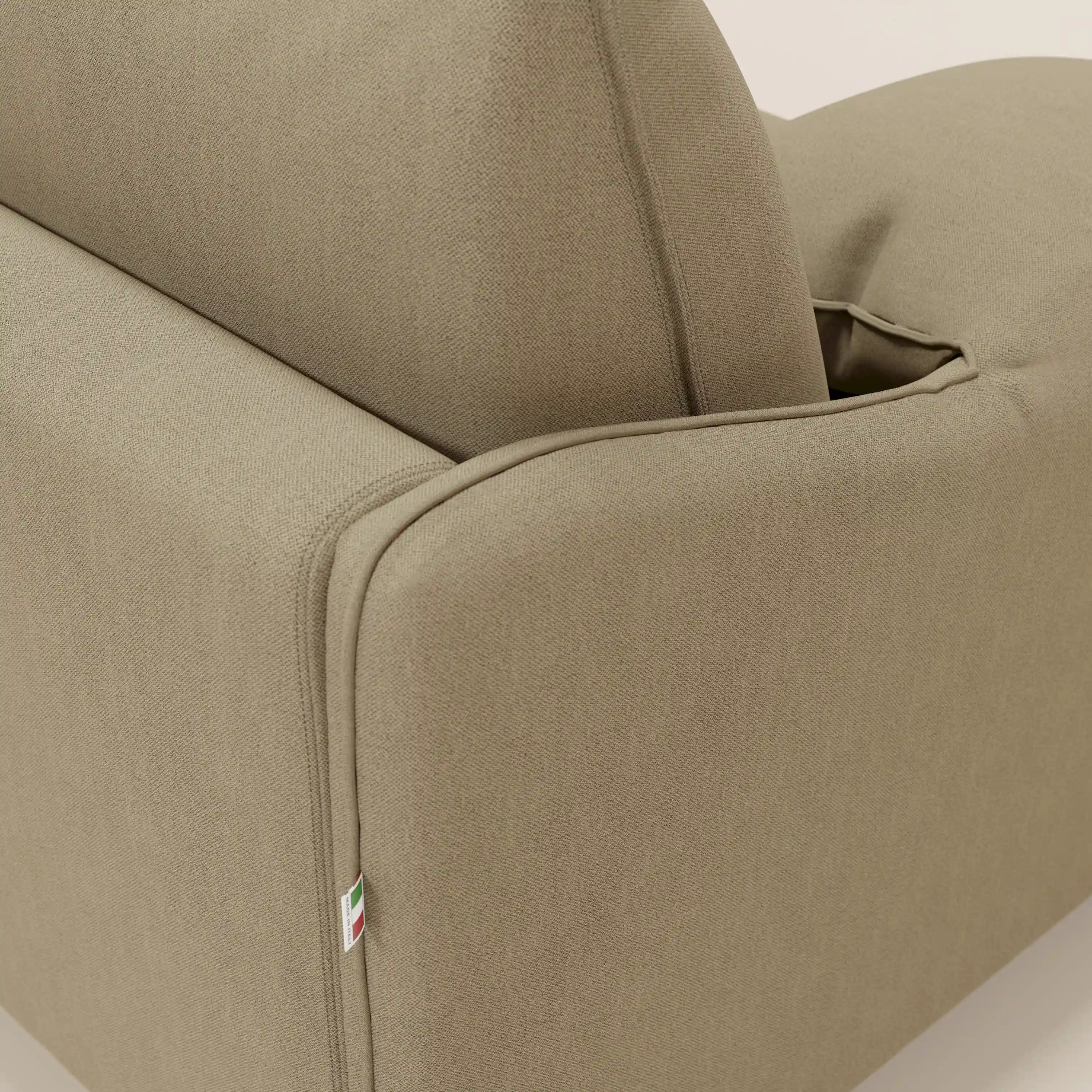 Primula divano letto angolare con materasso H18 cm - penisola contenitore in tessuto smacchiabile T05 - divani.store